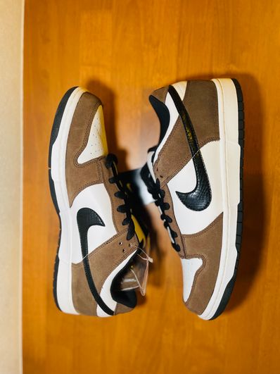 Nike SB Dunk Low "White/Black/Trail End Brown"