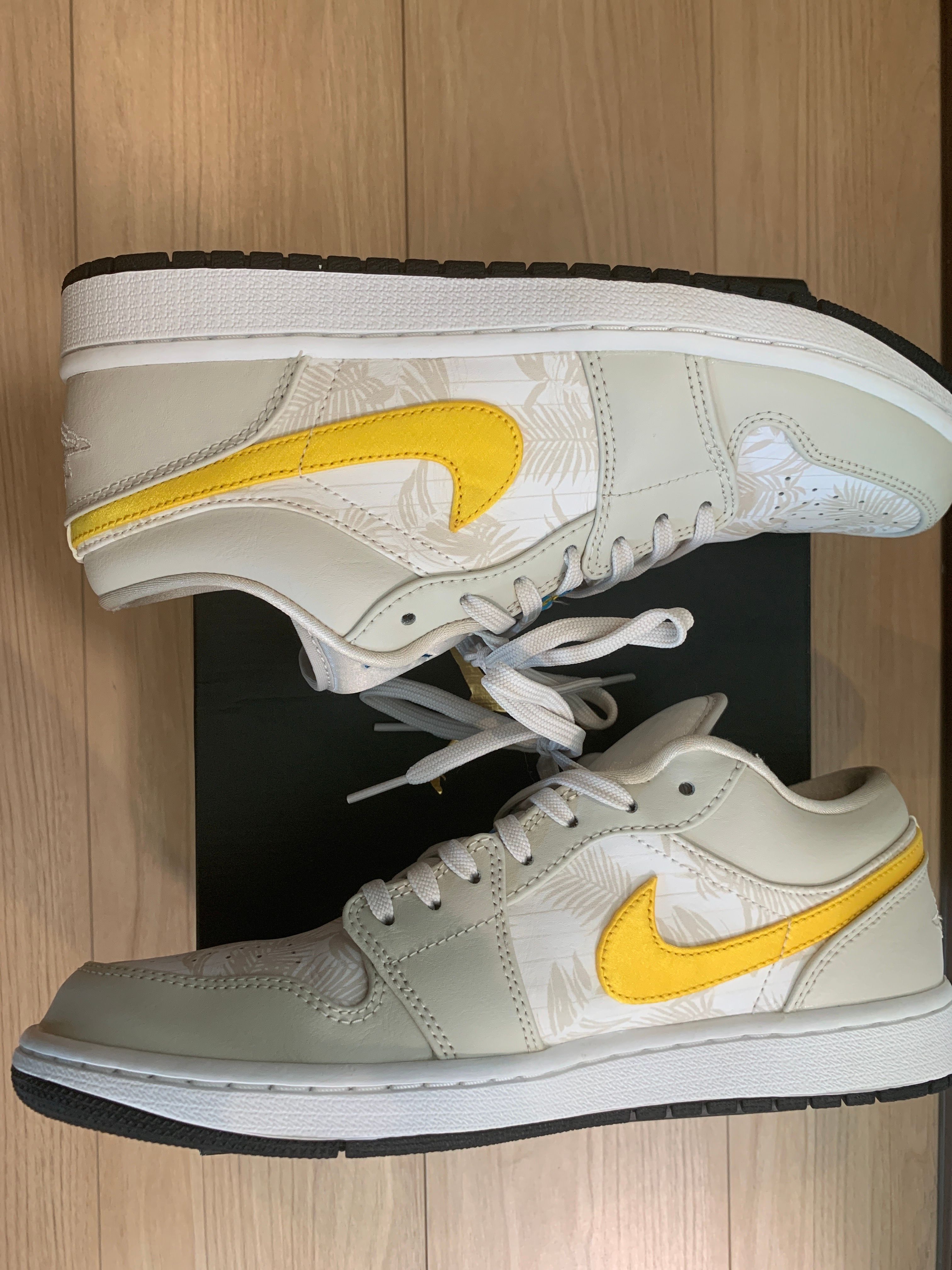 Nike Air Jordan 1 Low "Light Orewood Brown/Amarillo White/Laser Blue"