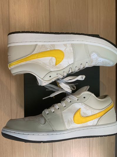Nike Air Jordan 1 Low "Light Orewood Brown/Amarillo White/Laser Blue"