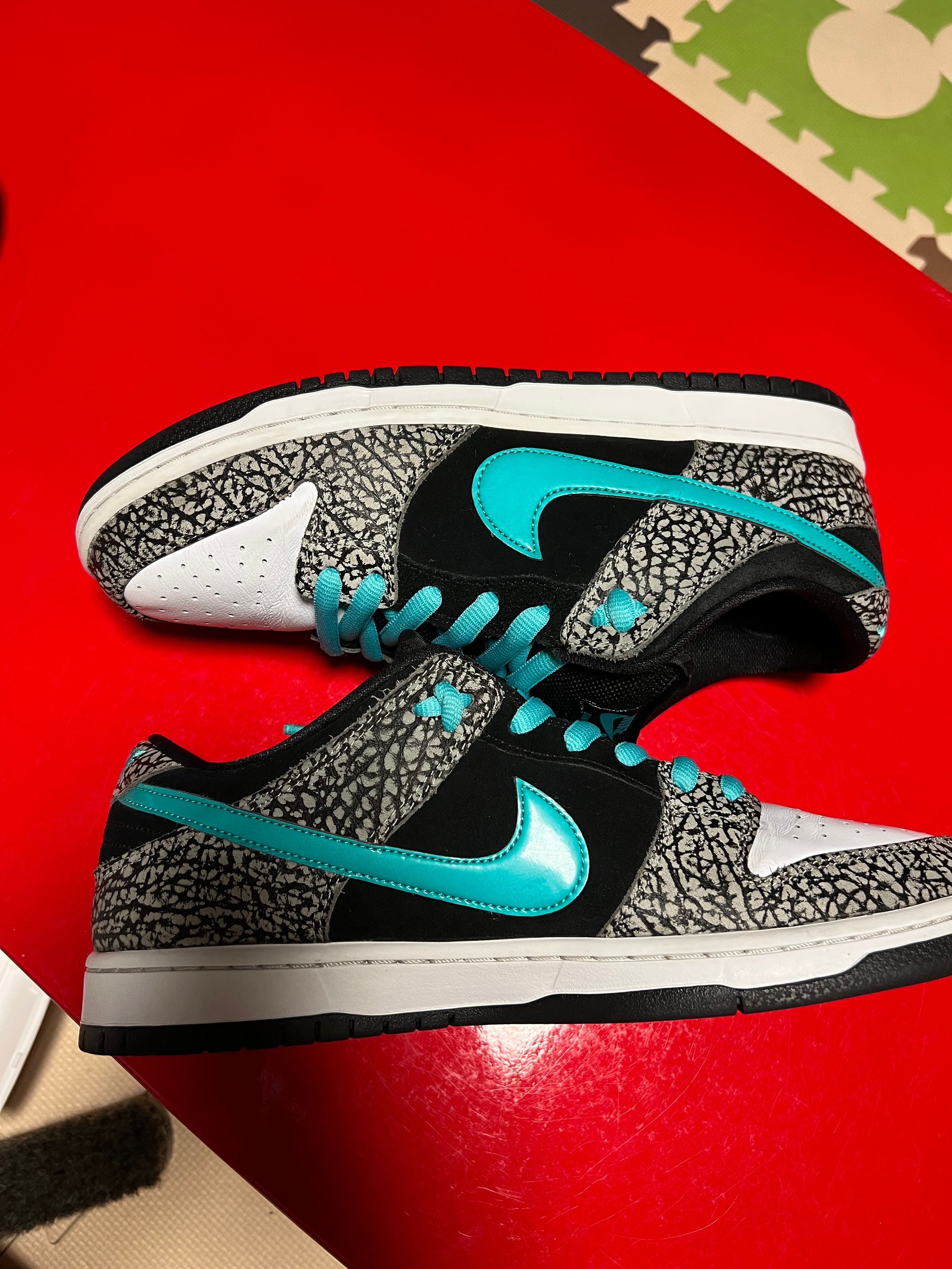 Nike SB Dunk Low "Elephant/Safari"