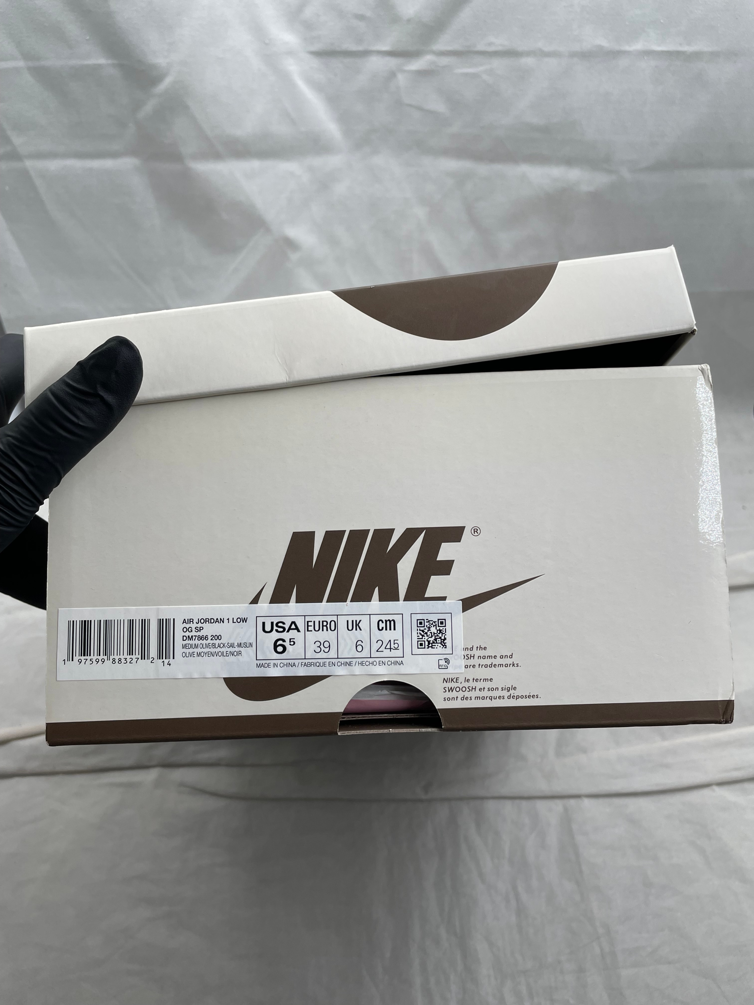 Travis Scott × Nike Air Jordan 1 Low OG SP "Reverse Olive"