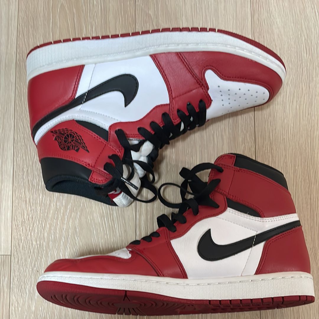 Nike Air Jordan 1 Retro High "Chicago" (2015)