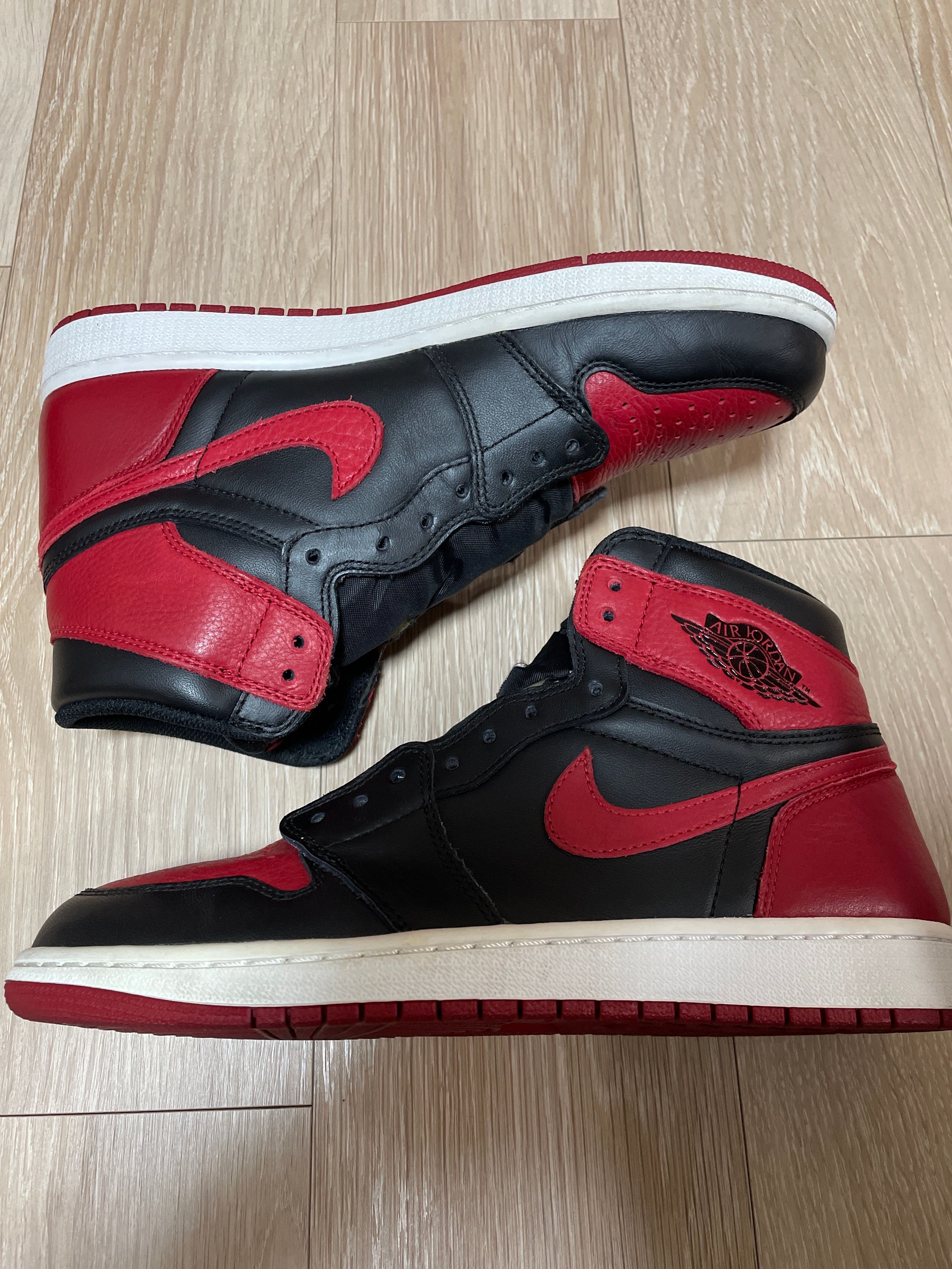 Nike Air Jordan 1 Retro High OG "Bred/Banned" (2016)