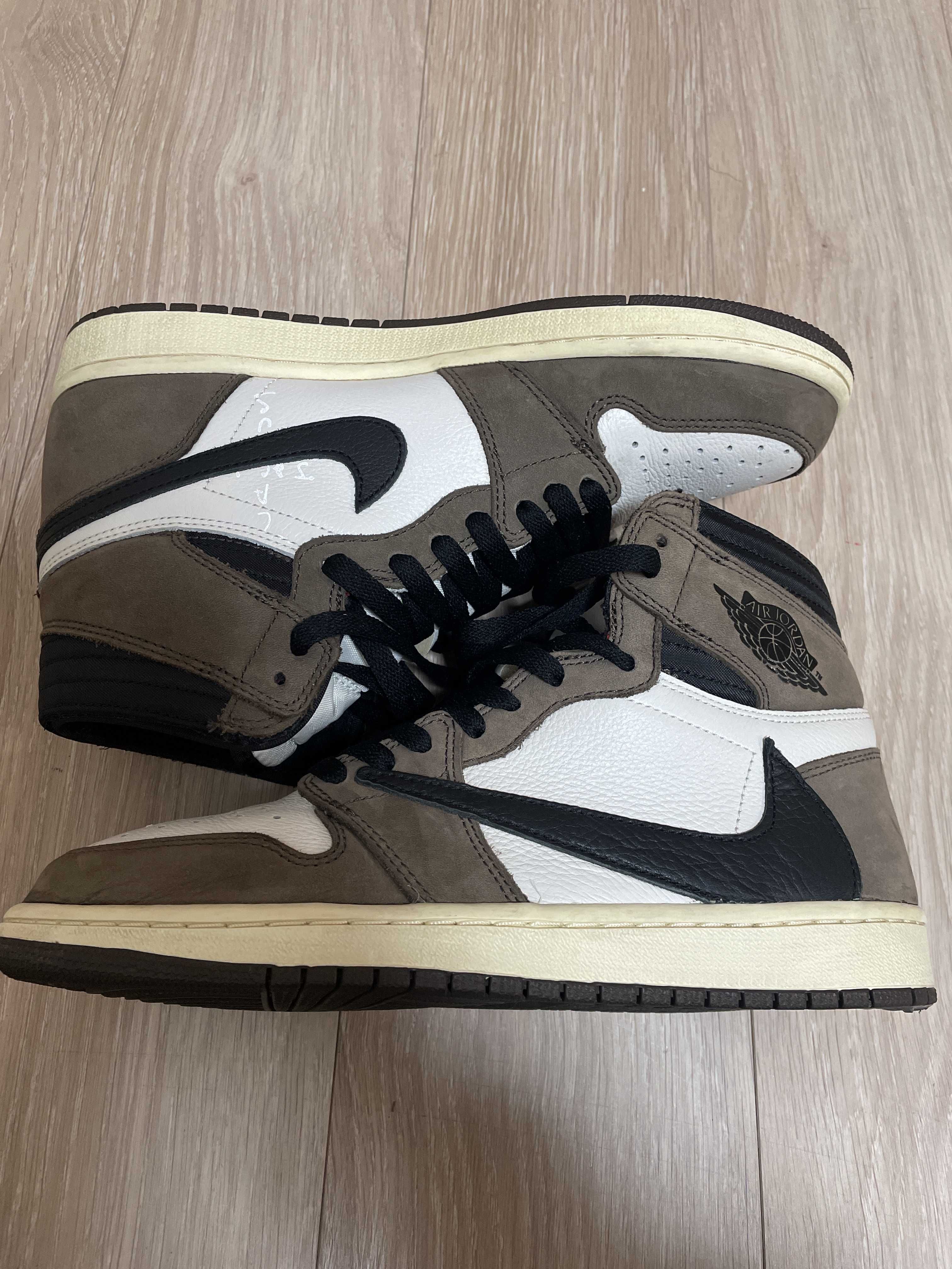 Travis Scott × Nike Air Jordan 1 Retro High OG TS SP "Sail/Dark Mocha"