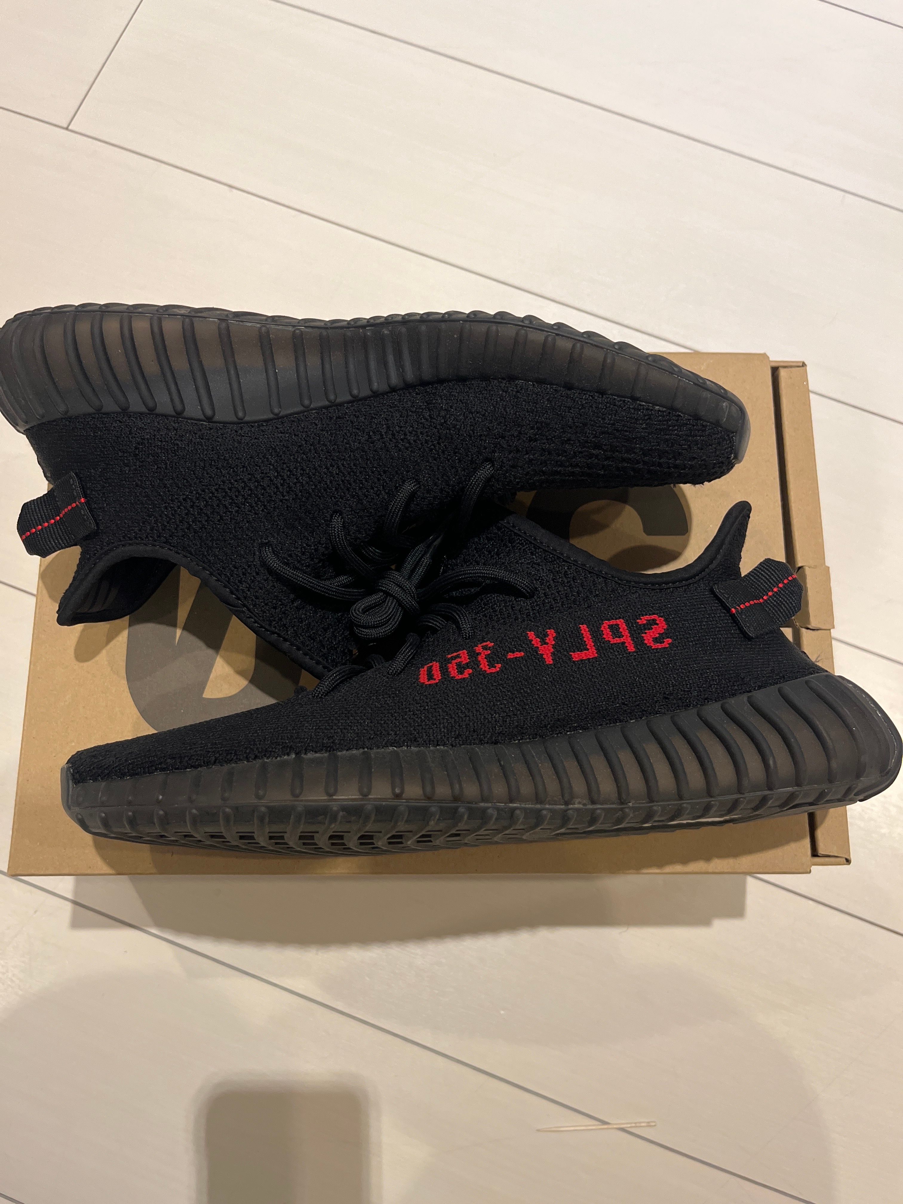 adidas YEEZY Boost 350 V2 "Core Black/Red" (2020)