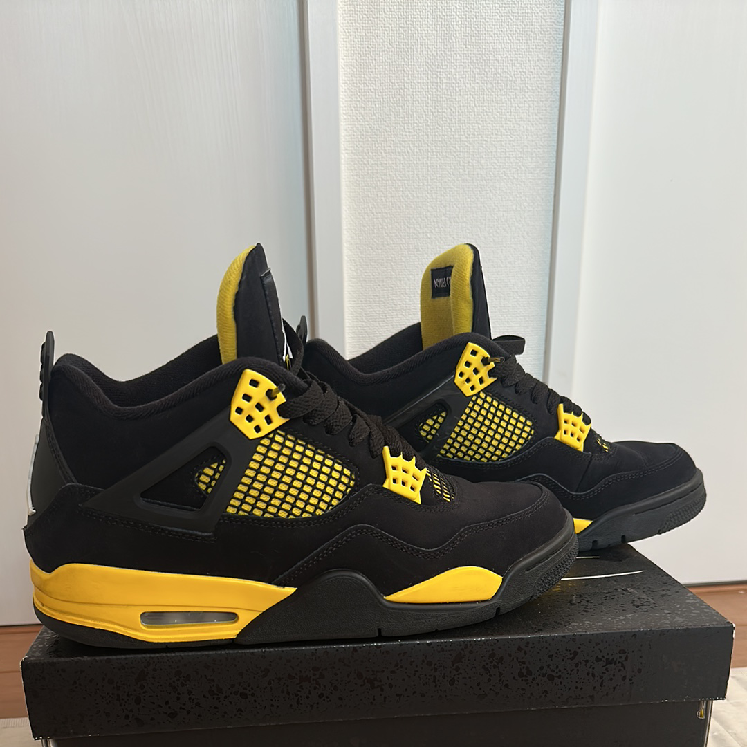 Nike Air Jordan 4 Retro "Thunder"(2023)