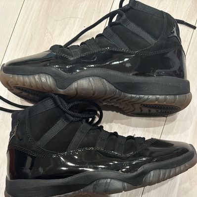Air jordan 11 retro cap and gown hot sale