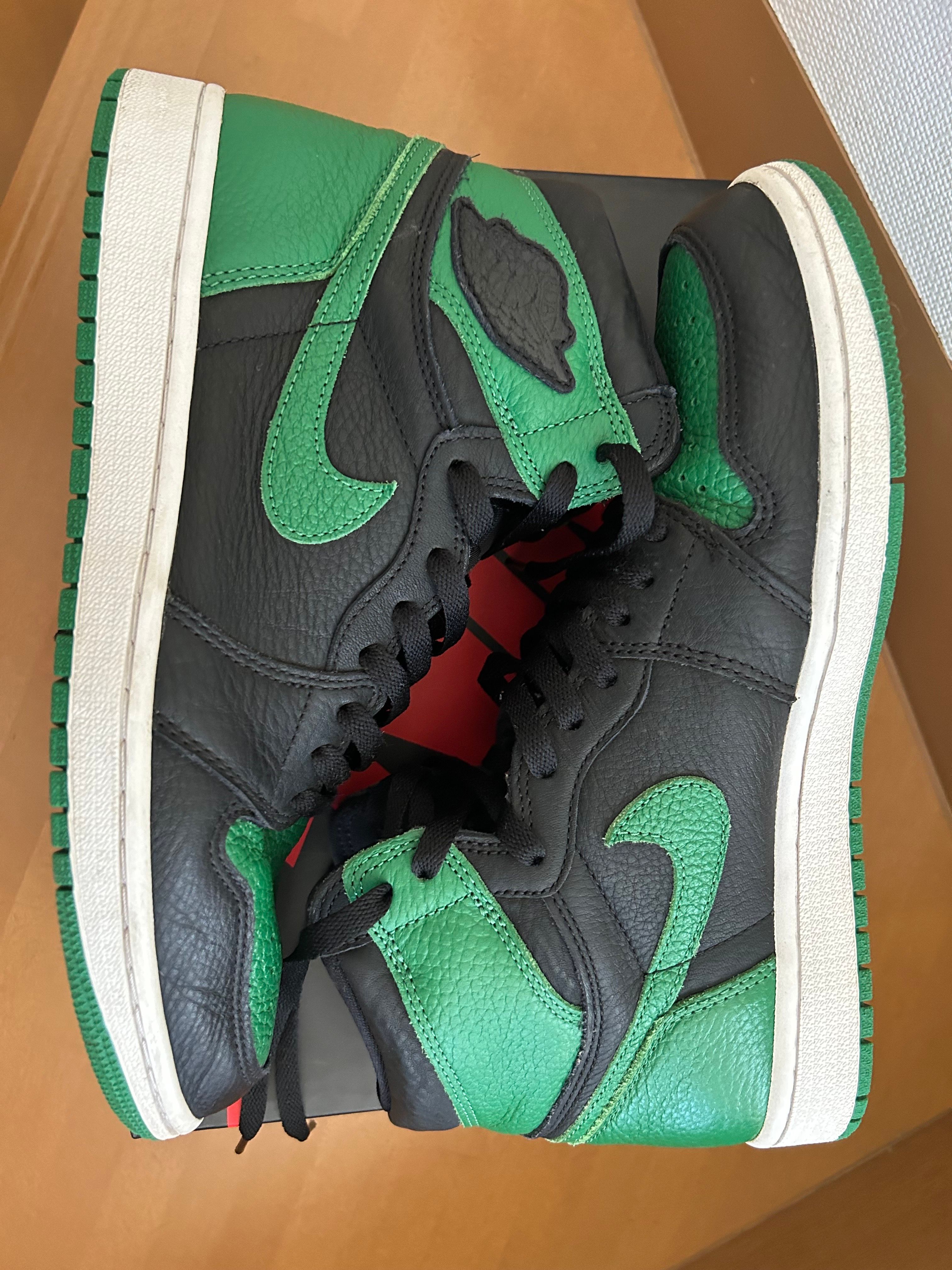 Nike Air Jordan 1 Retro High OG "Black/Pine Green" (2020)
