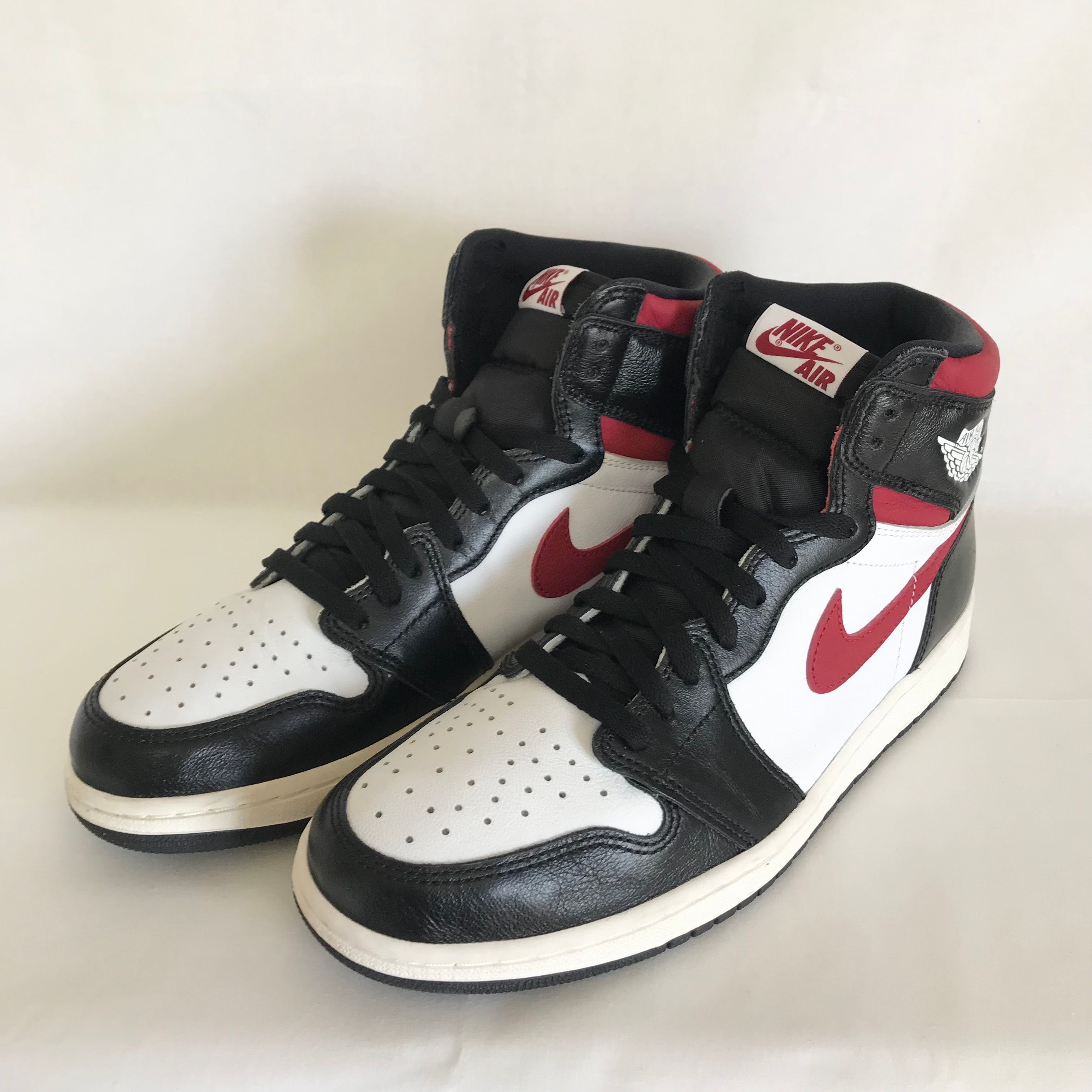 Nike Air Jordan 1 Retro High "Black/White/Sail/Gym Red"