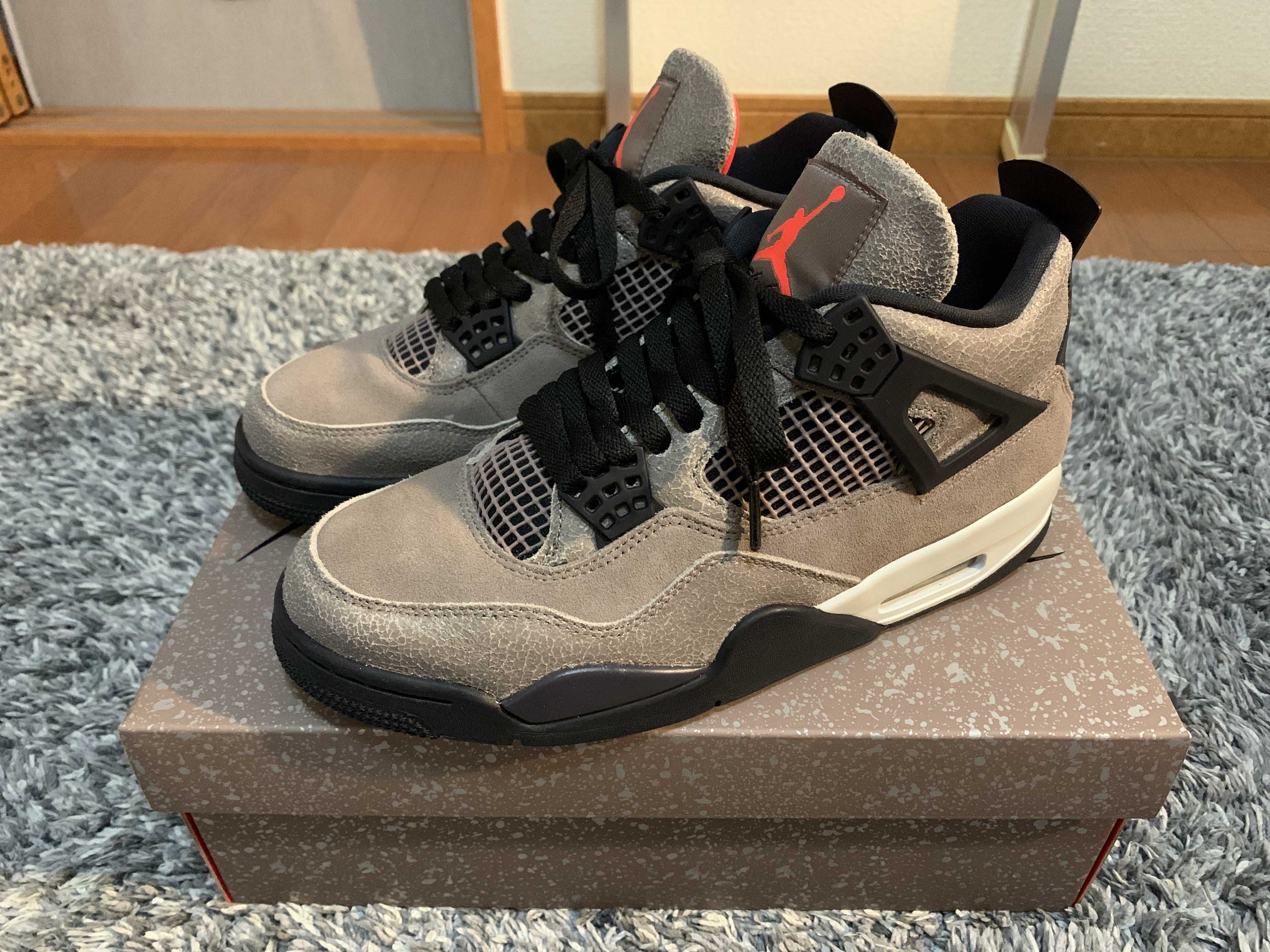 Nike Air Jordan 4 "Taupe Haze"   