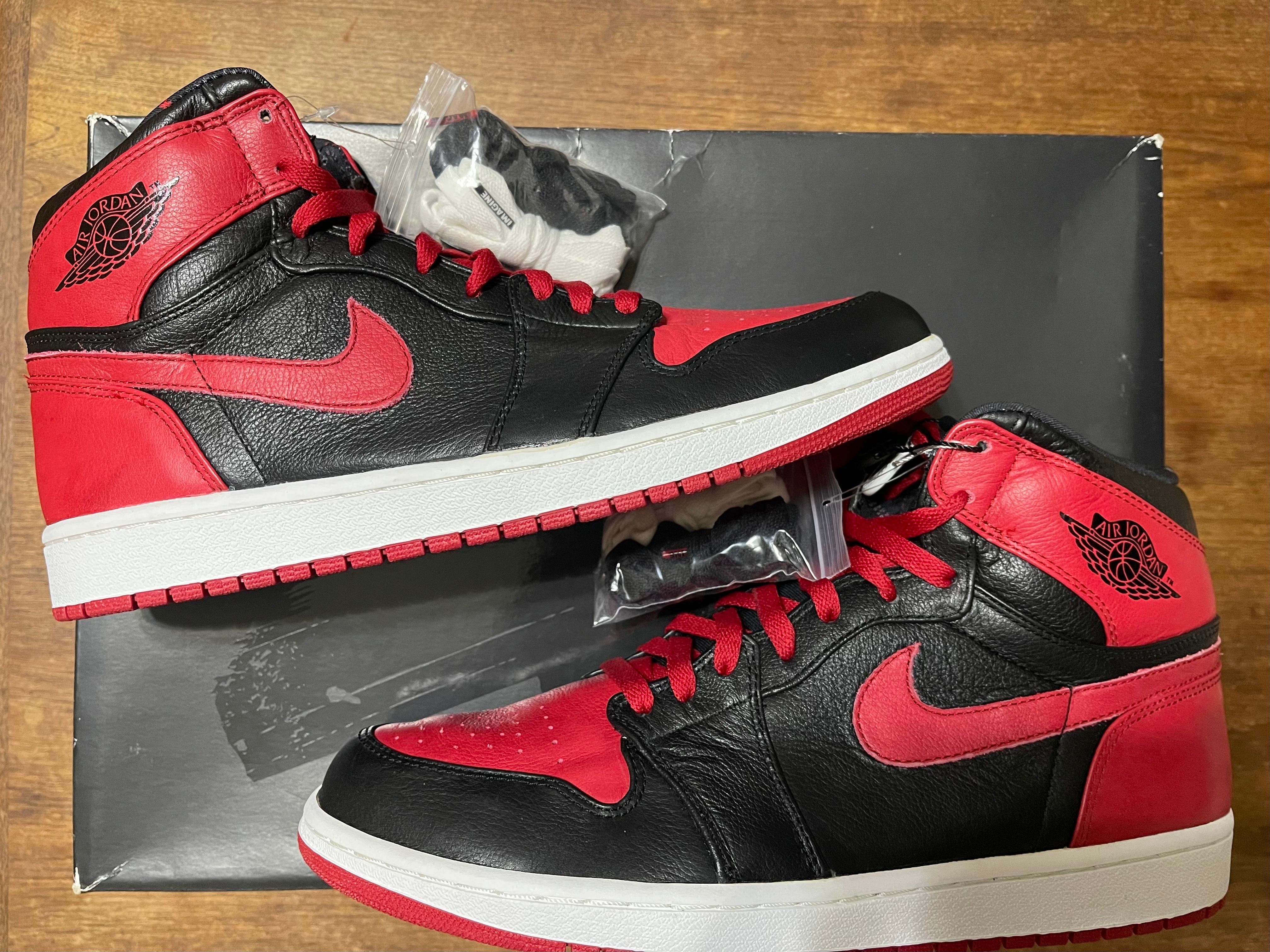 Nike Air Jordan 1 Retro High "Banned" (2011)