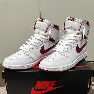 Nike Air Jordan 1 High '85 "Metallic Burgundy"