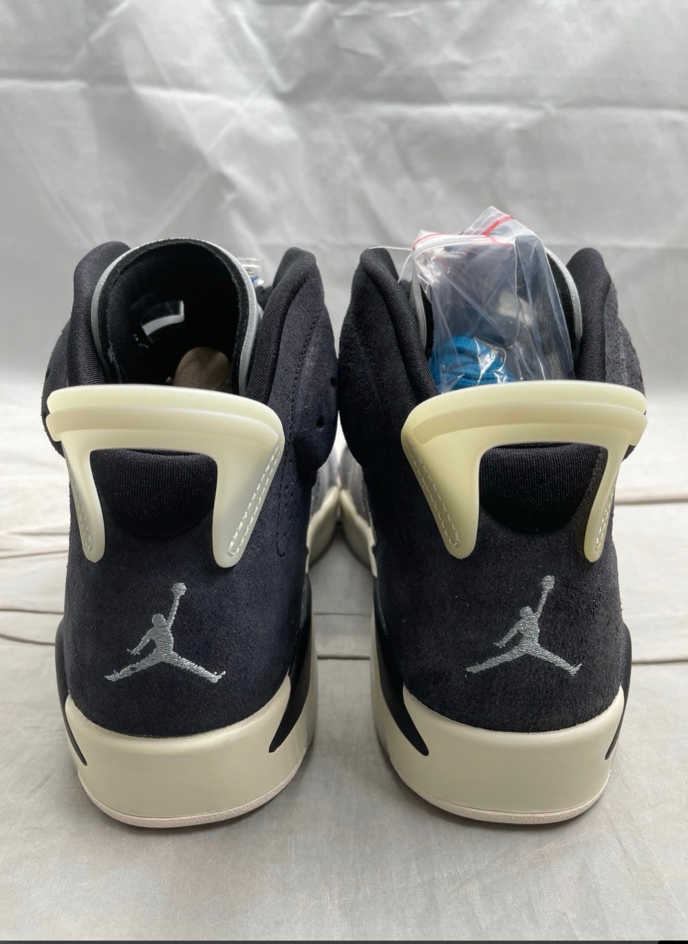 NIike Women's Air Jordan 6 "Smoke Grey"