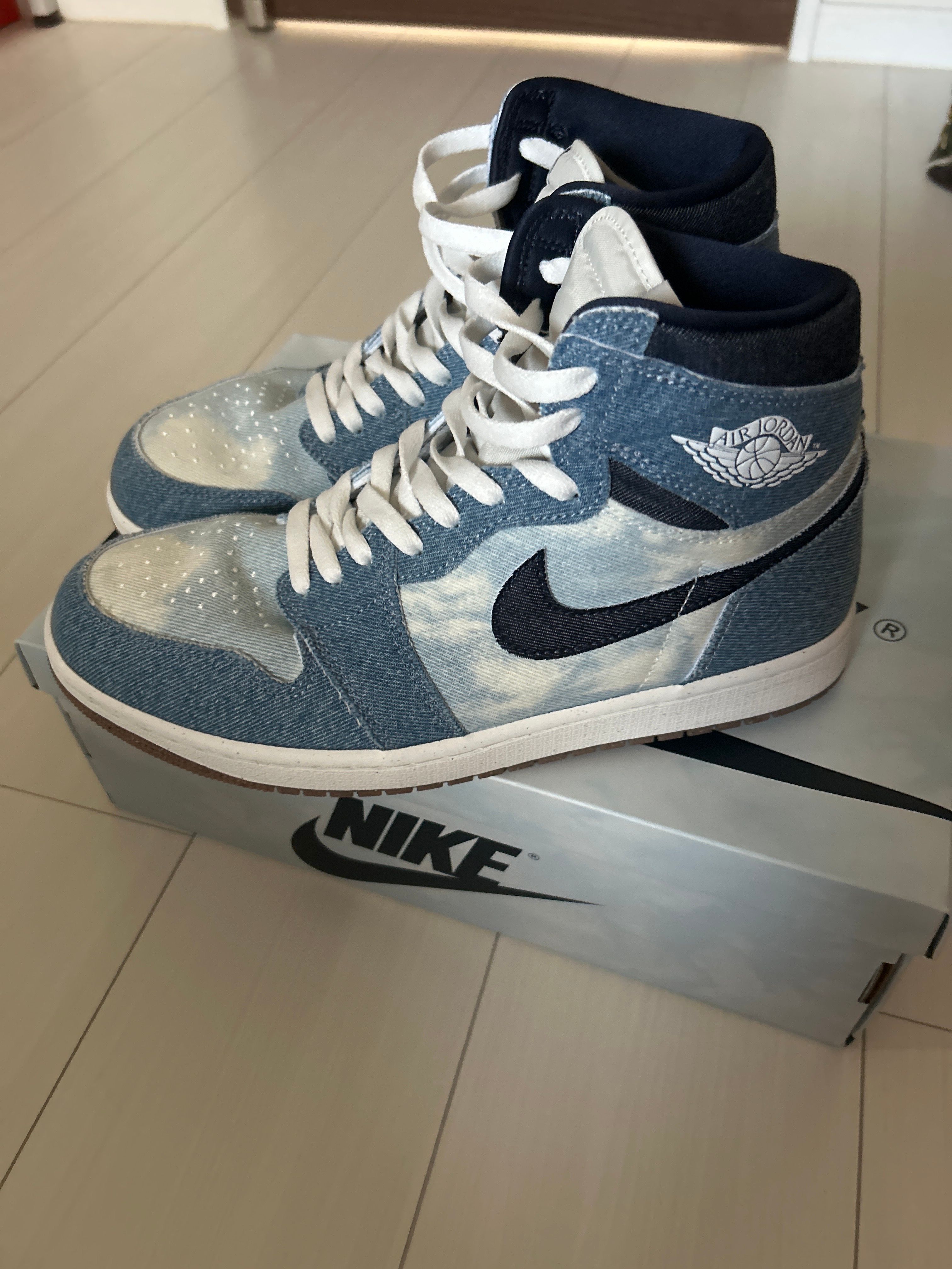 Nike Air Jordan 1 Retro High OG "Denim"