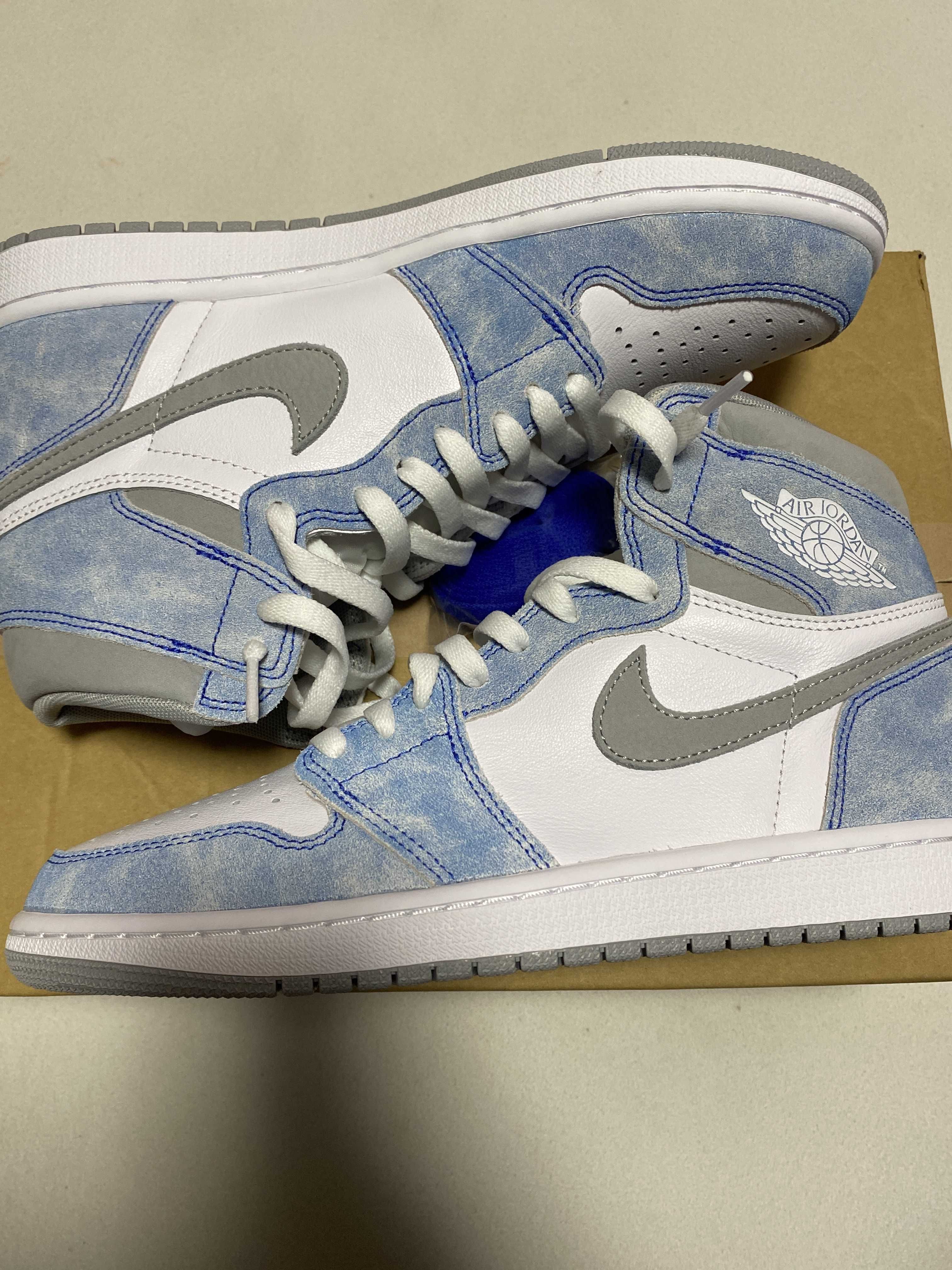 Nike Air Jordan 1 High OG "Hyper Royal"