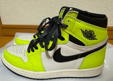 Nike Air Jordan 1 High OG "Volt/Visionaire"