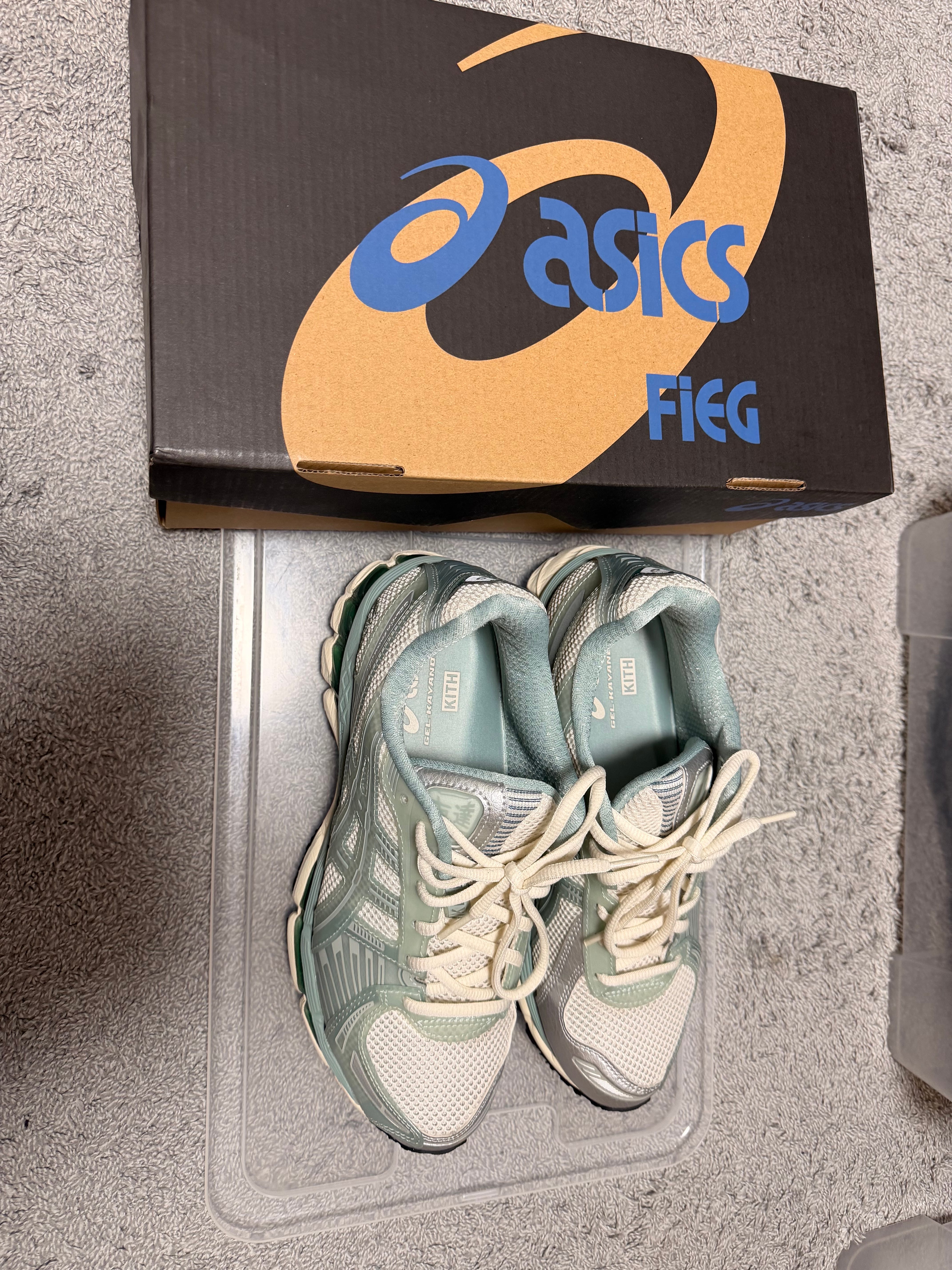 KITH Ronnie Fieg × Asics Gel-Kayano 12.1 "Cream/Sage"
