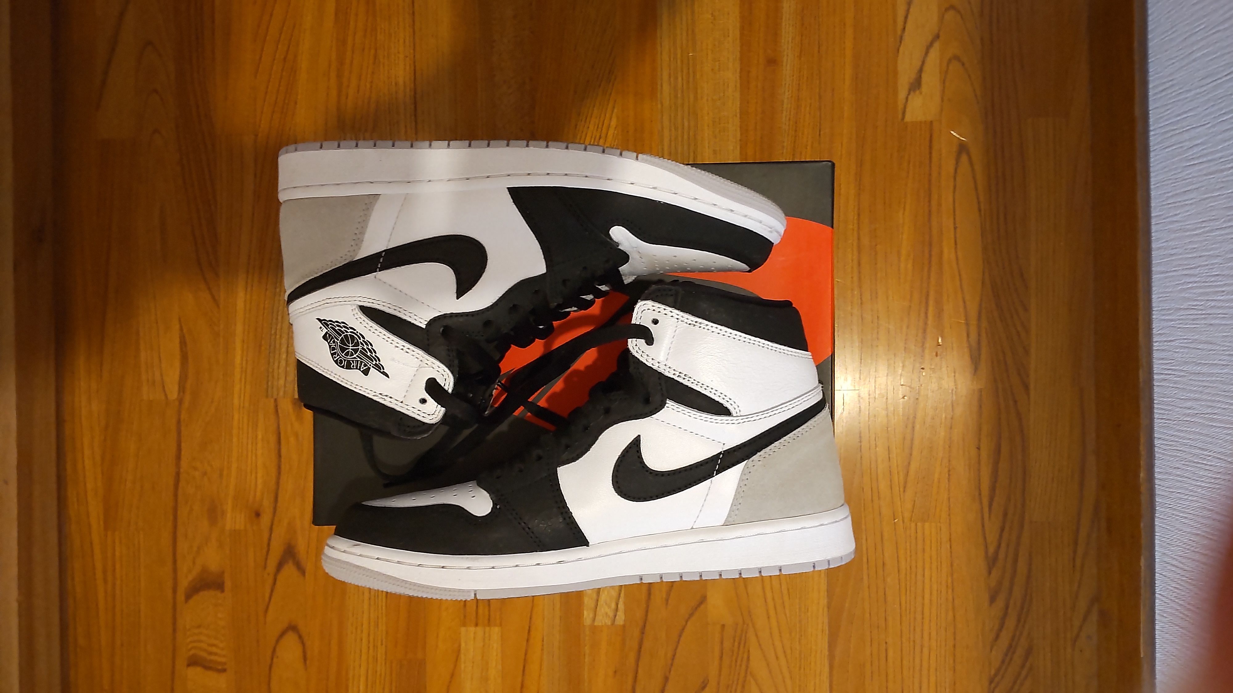 Nike Air Jordan 1 High OG "Bleached Coral"