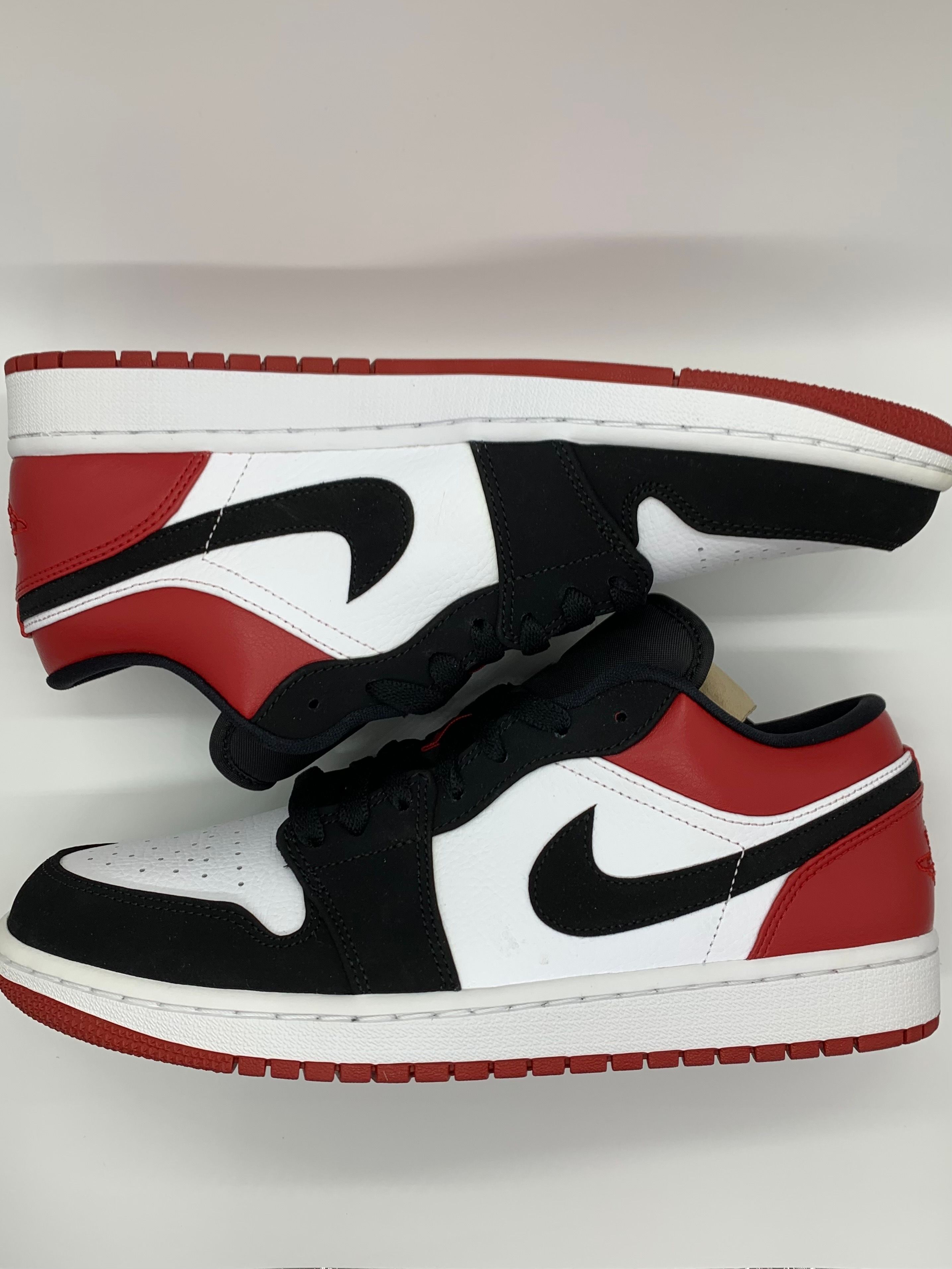 Nike Air Jordan 1 Low "Black Toe"