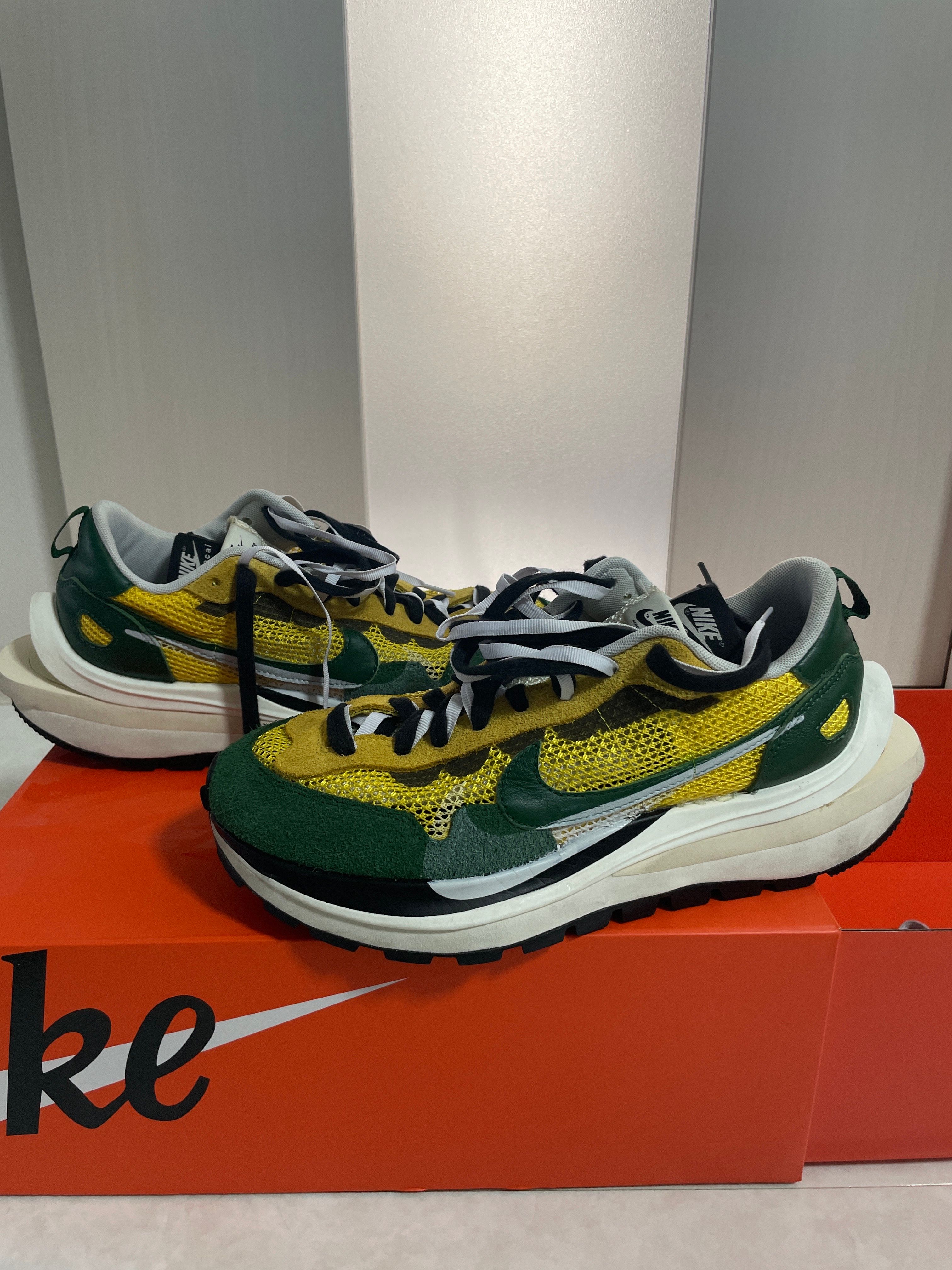 sacai × Nike Vapor Waffle "Tour Yellow/Stadium Green-Sail"