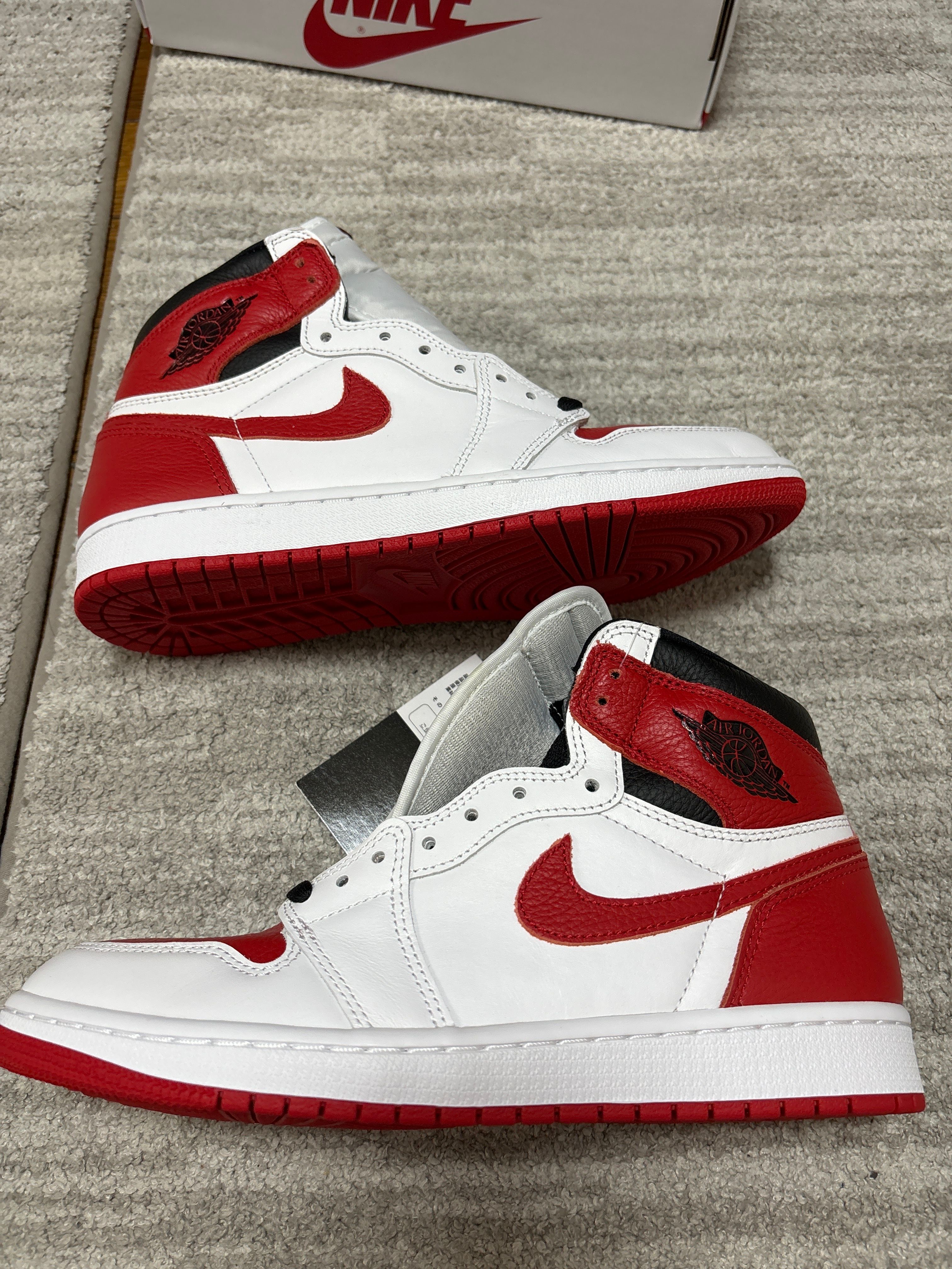 Nike Air Jordan 1 High OG "Heritage" 