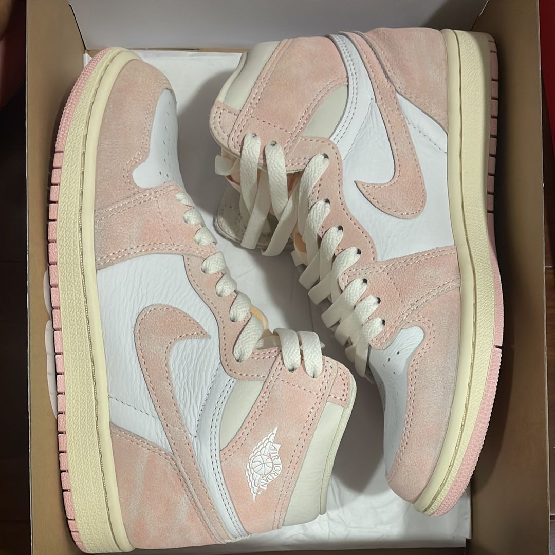 Nike Women's Air Jordan 1 Retro High OG "Washed Pink"