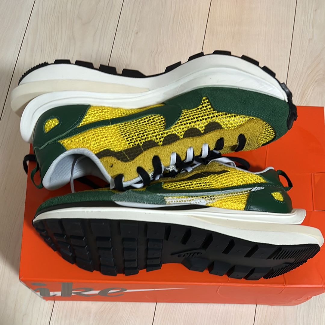 sacai × Nike Vapor Waffle "Tour Yellow/Stadium Green-Sail"