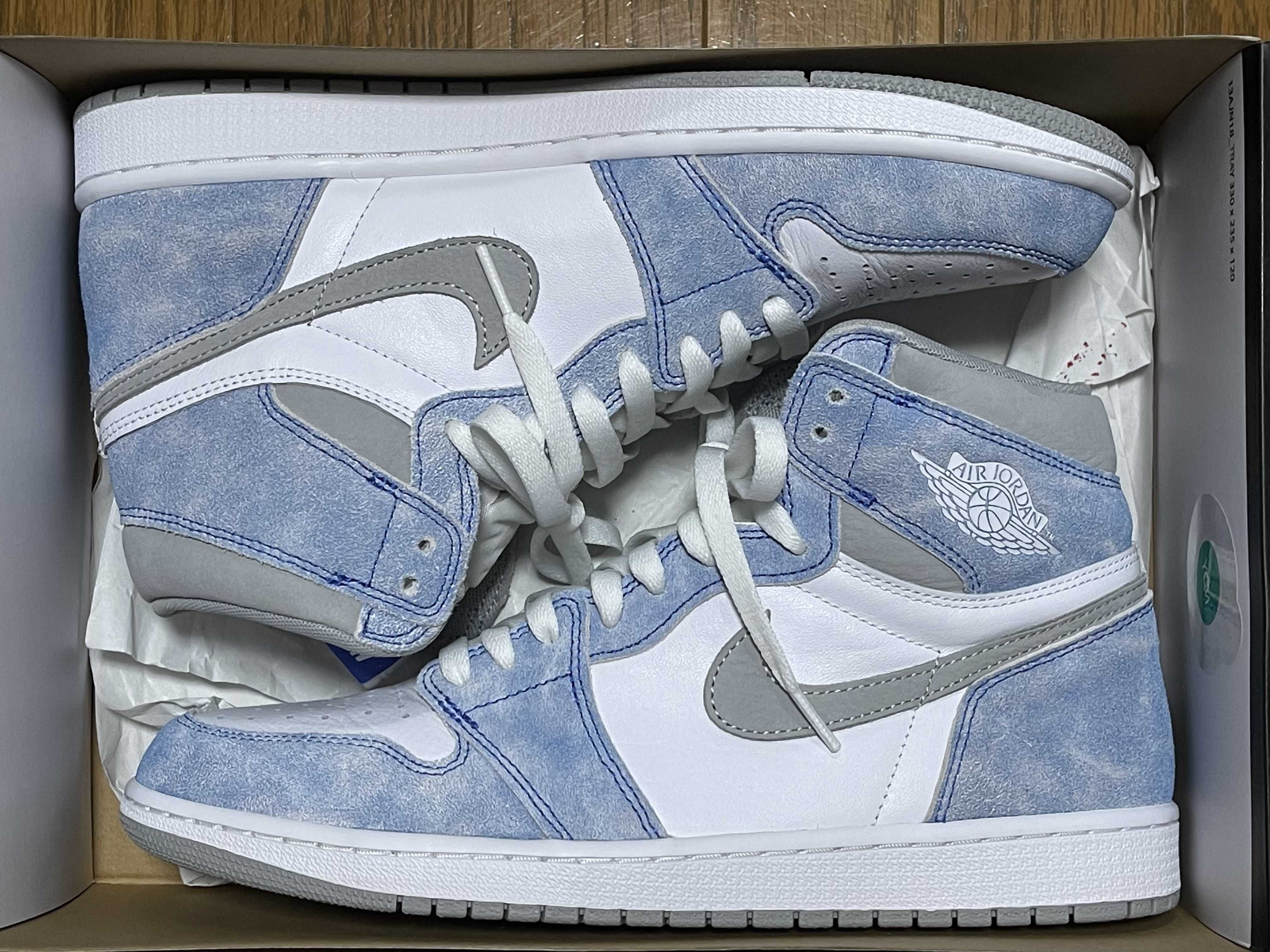 Nike Air Jordan 1 High OG "Hyper Royal"