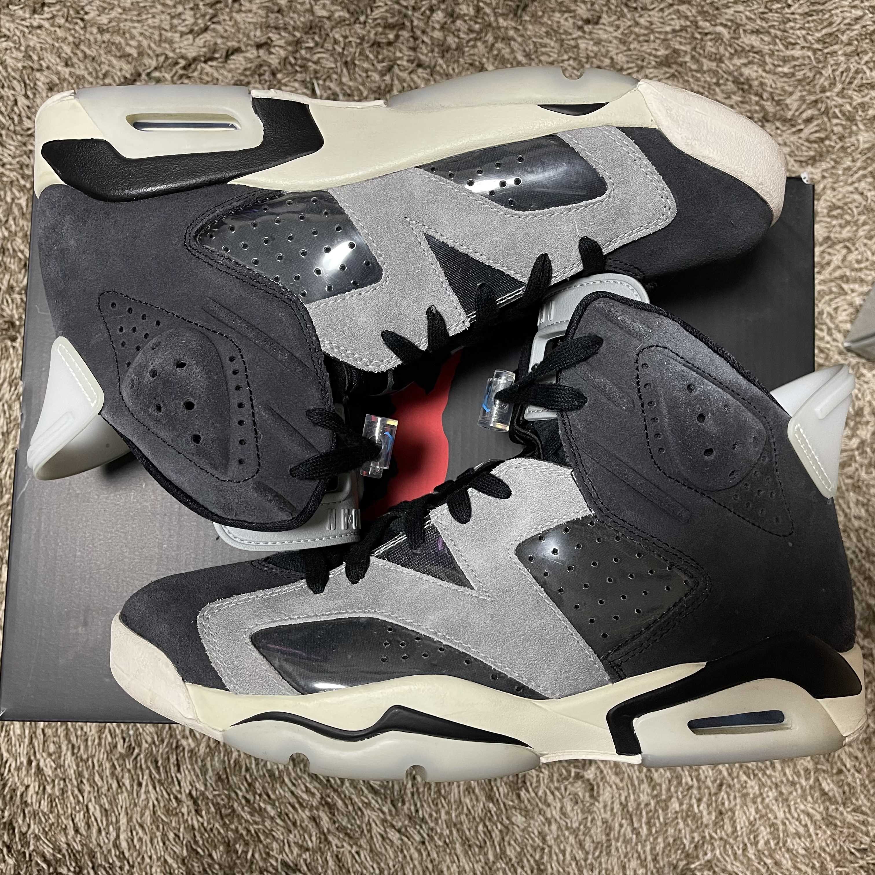 NIike Women's Air Jordan 6 "Smoke Grey"