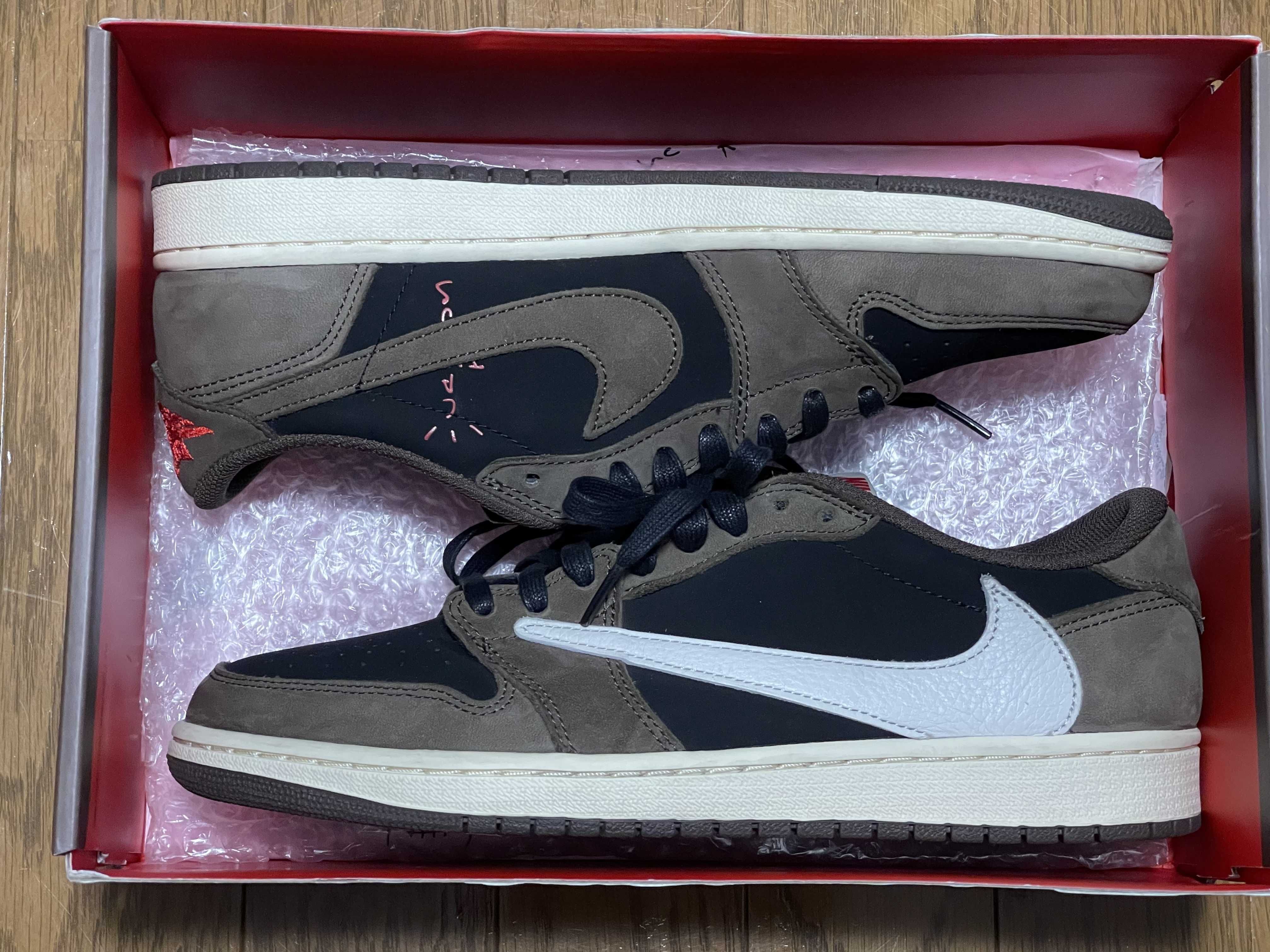 Travis Scott × Nike Air Jordan 1 Low OG SP-T  "Black/Dark Mocha"