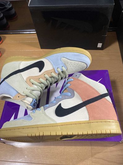 Nike SB Dunk High "Easter Spectrum"