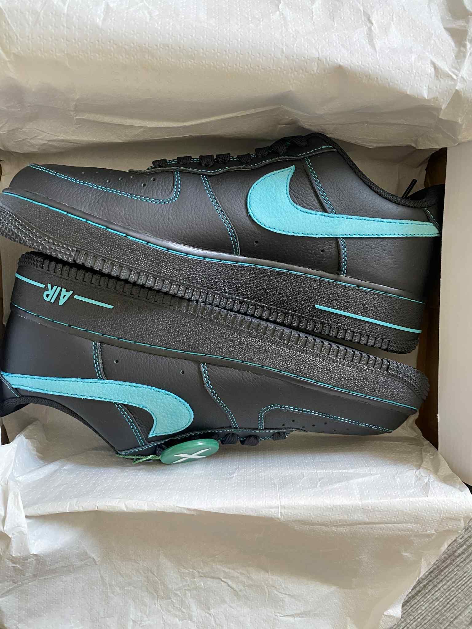 Nike Air Force 1 Low "Black Tiffany"