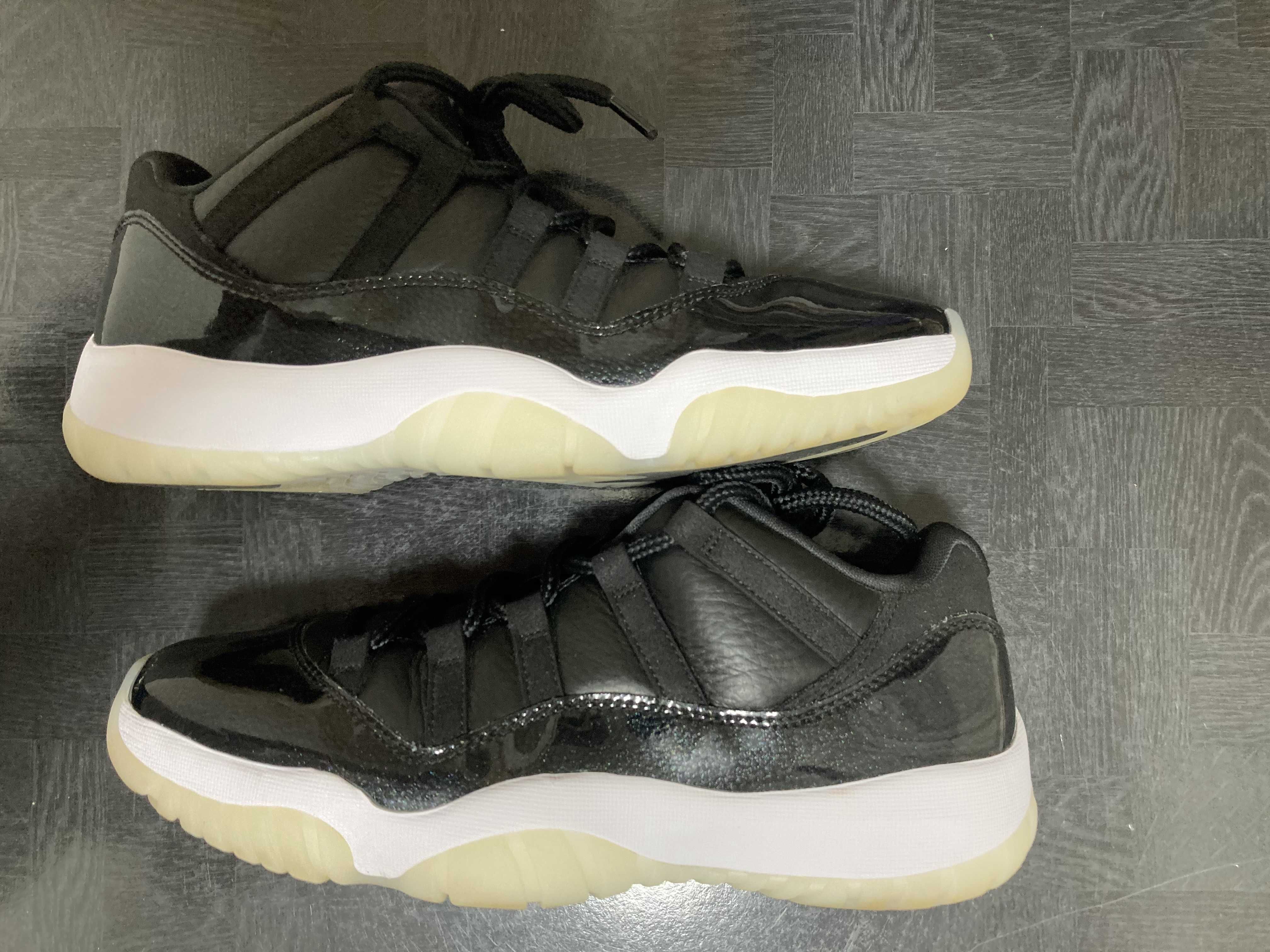 Nike Air Jordan 11 Low "72-10" 