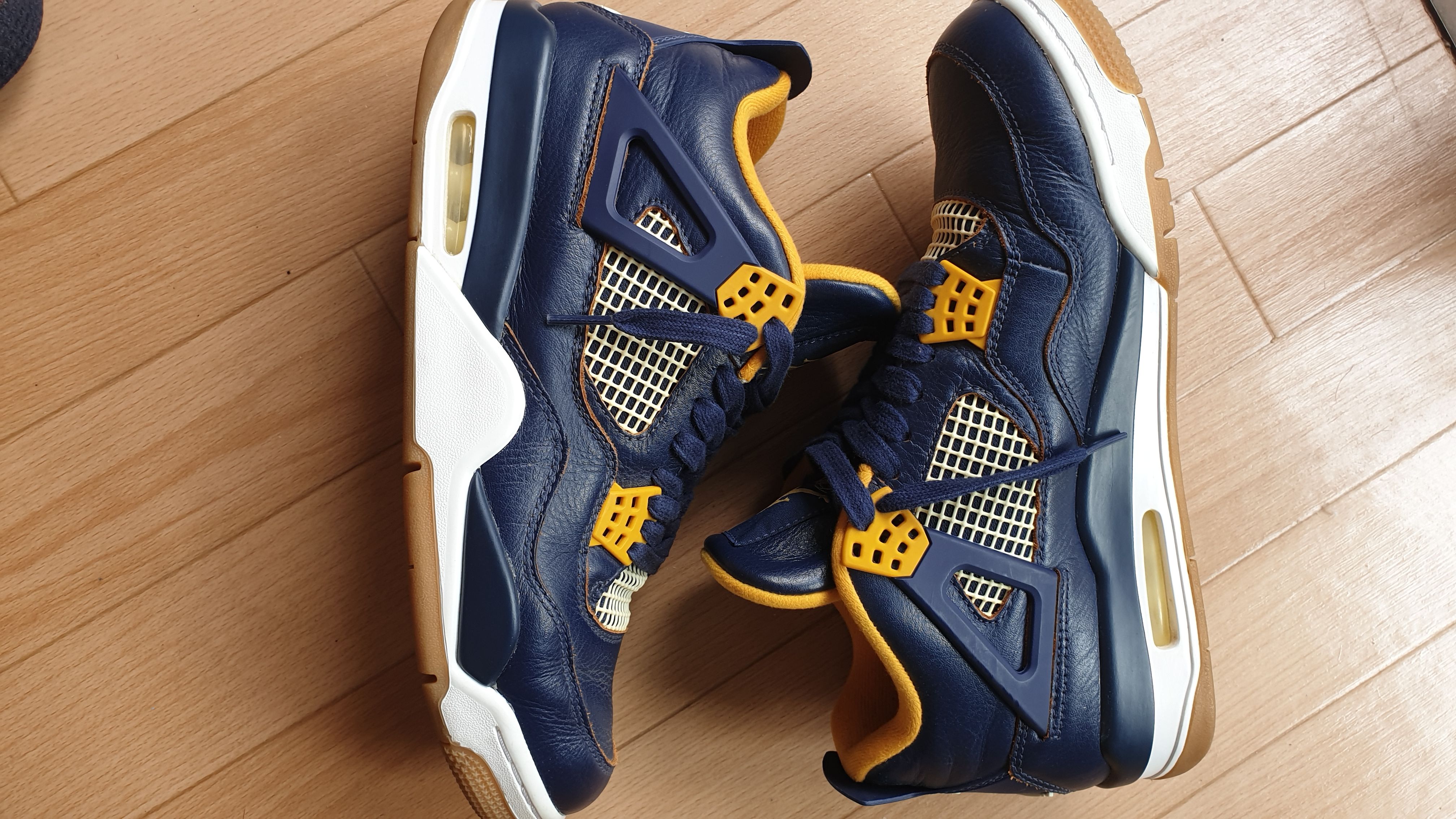 NIKE AIR JORDAN 4 RETRO "DUNK FROM ABOVE"