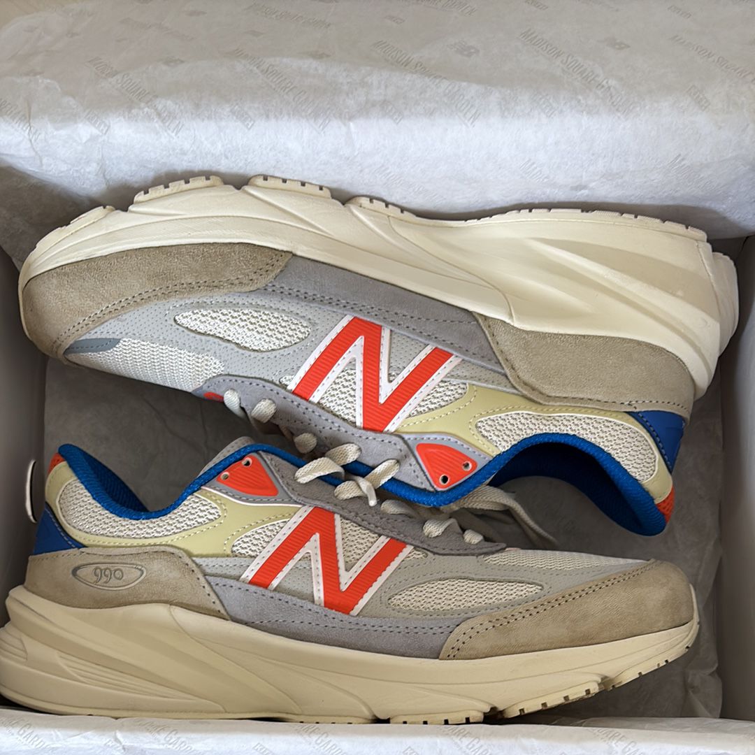 KITH × New Balance 990V6 Madison Square Garden "Sanddrift"