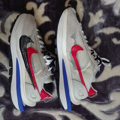 sacai × Nike Vapor Waffle "Royal Fuchsia"