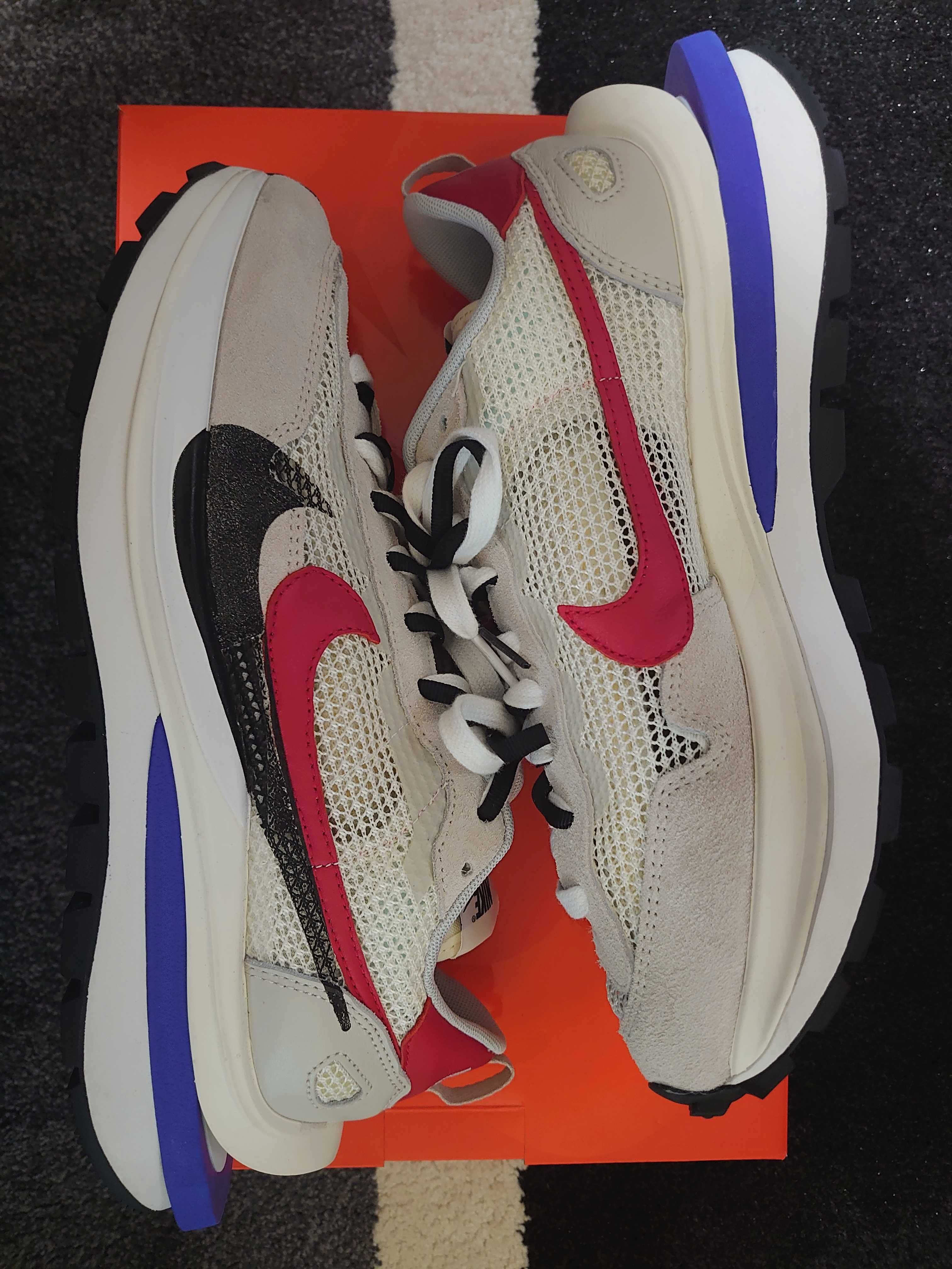 sacai × Nike Vapor Waffle "Royal Fuchsia"