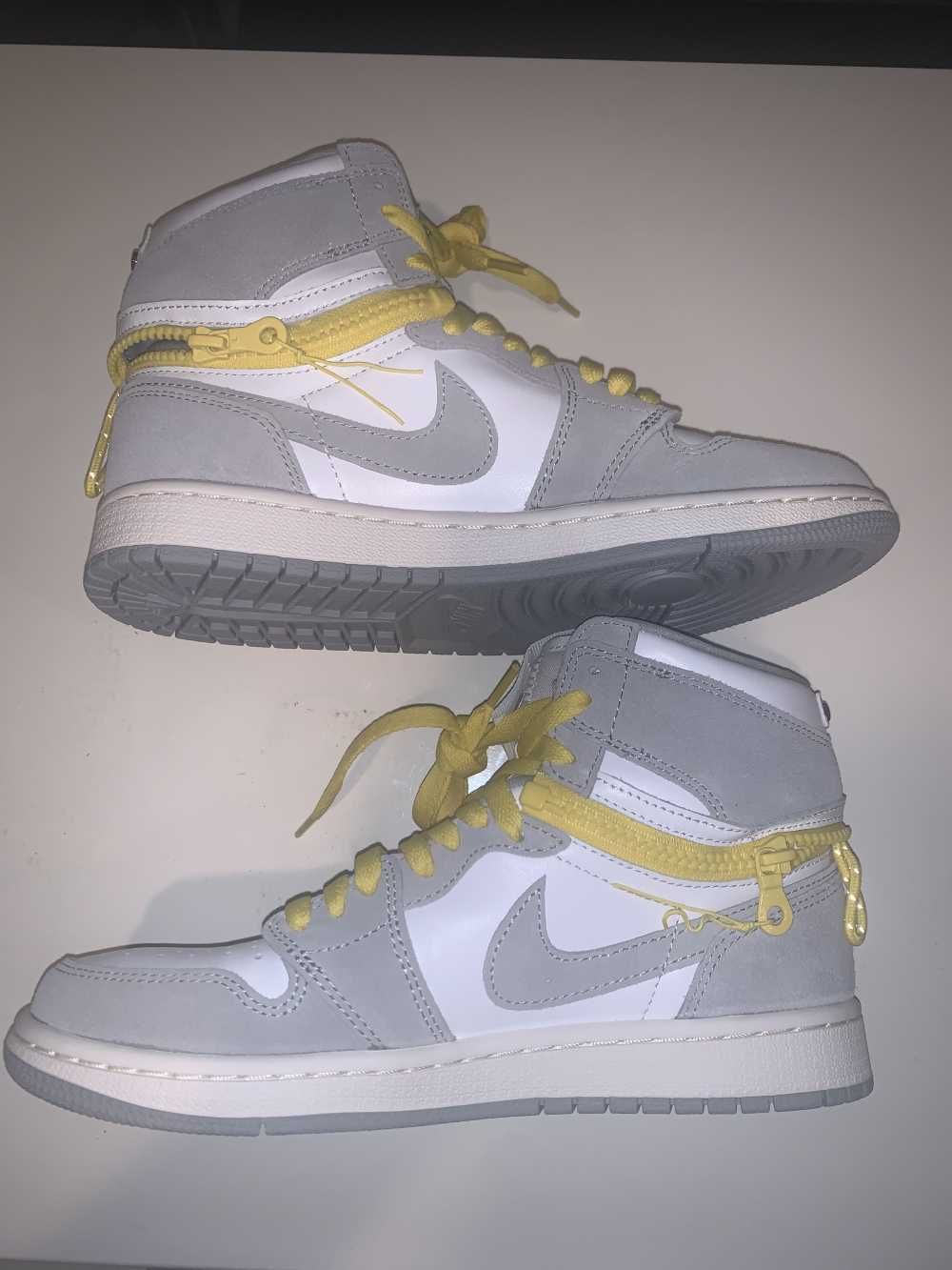 Nike Air Jordan 1 High Switch "Light Smoke Grey"