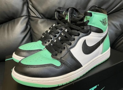 Nike Air Jordan 1 High OG "Green Glow"