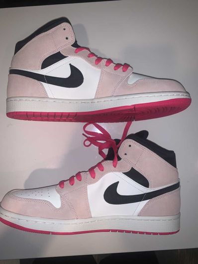 Nike Air Jordan 1 Mid "Crimson Tint"