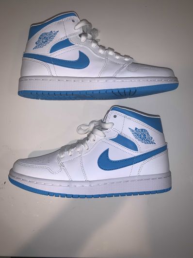 Nike Women's Air Jordan 1 Mid "UNC"