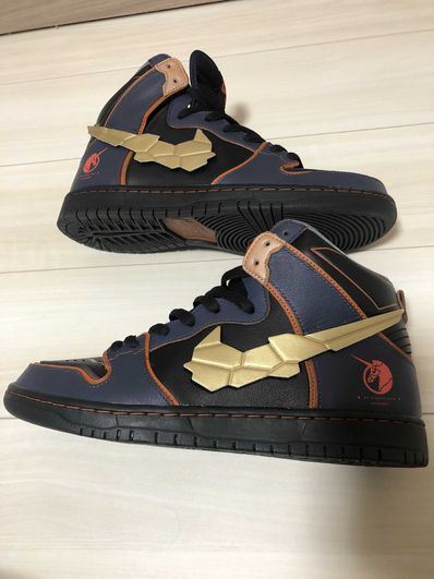 Gundam Unicorn × Nike SB Dunk High PRO QS "Banshee"