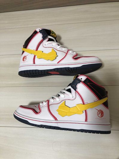 Gundam Unicorn × Nike SB Dunk High PRO QS "UNICORN"