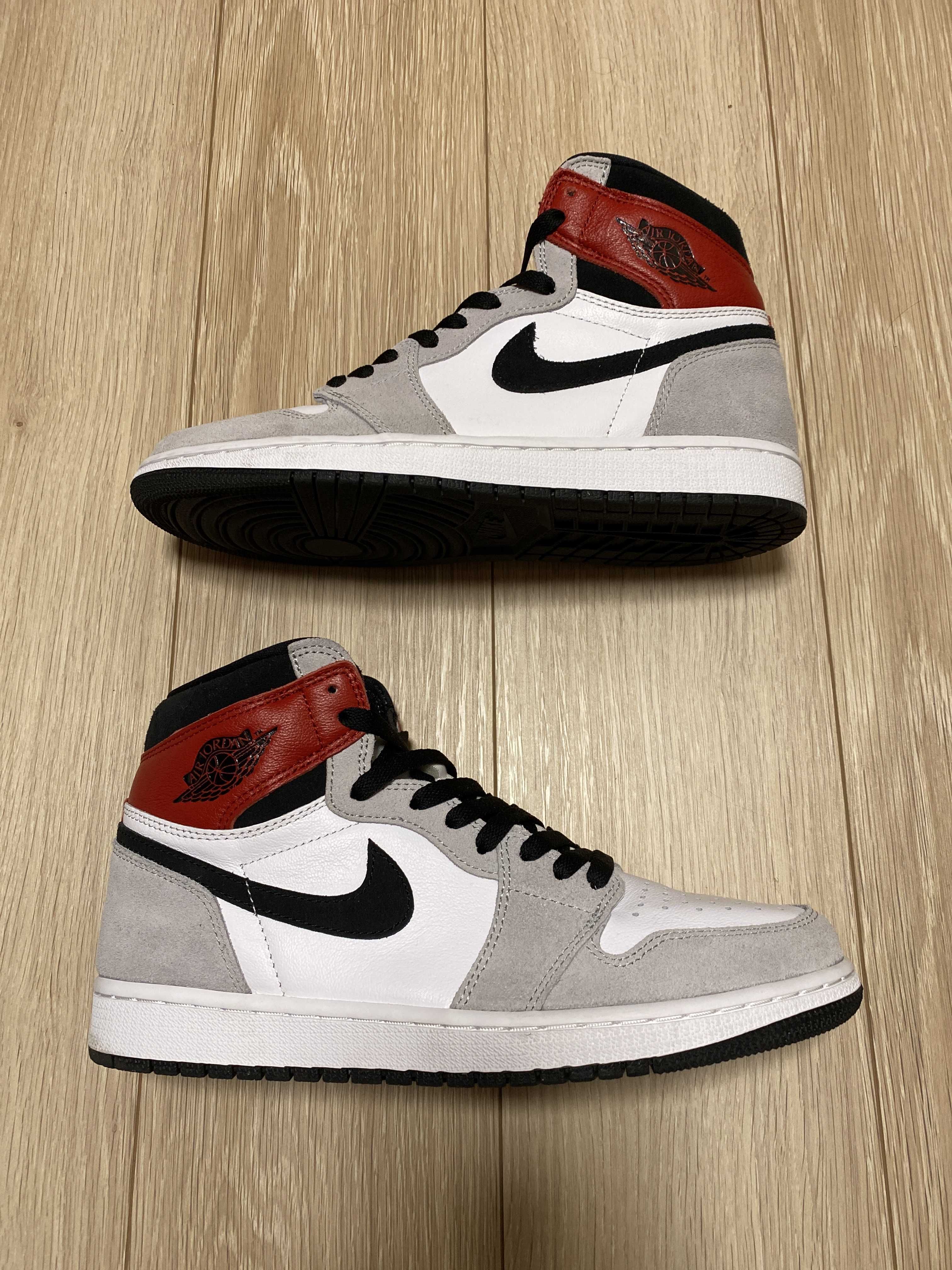 Nike Air Jordan 1 High OG "White/Black/Light Smoke Grey"