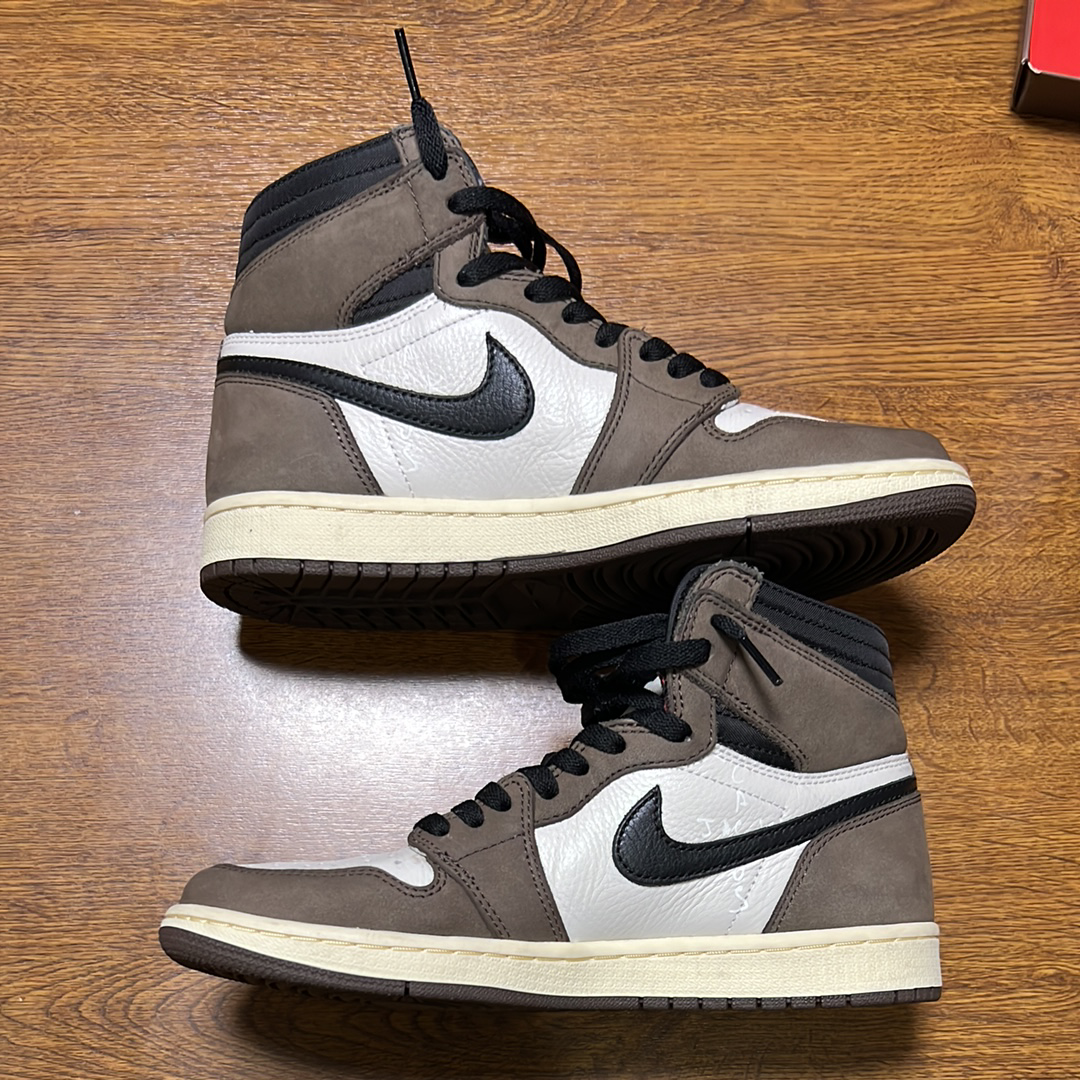 Travis Scott × Nike Air Jordan 1 Retro High OG TS SP "Sail/Dark Mocha"