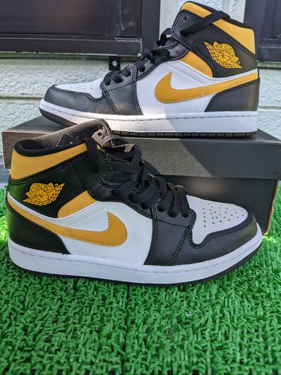 Nike Air Jordan 1 Mid "White/Pollen-Black"