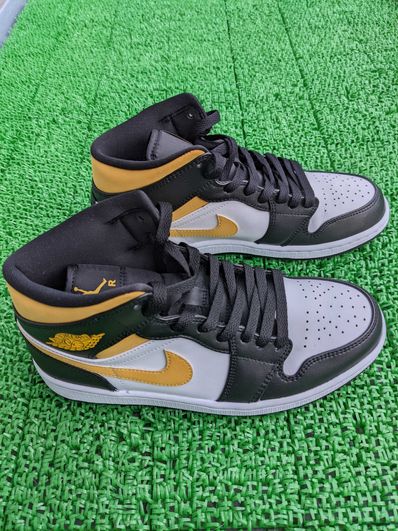 Nike Air Jordan 1 Mid "White/Pollen-Black"