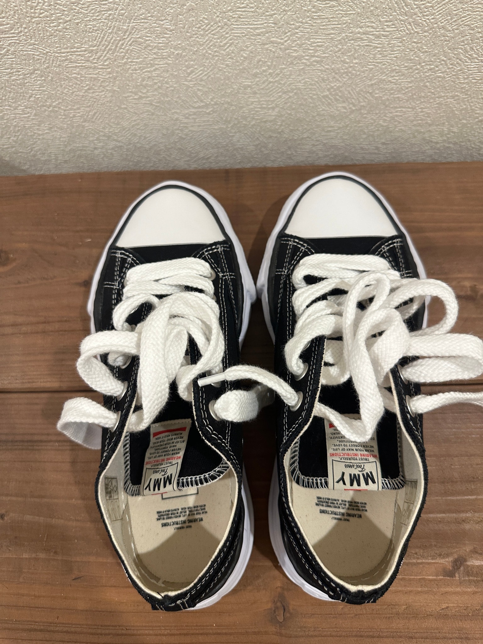 Maison MIHARA YASUHIRO PETERSON OG Sole Canvas Low-top Sneaker "Black"