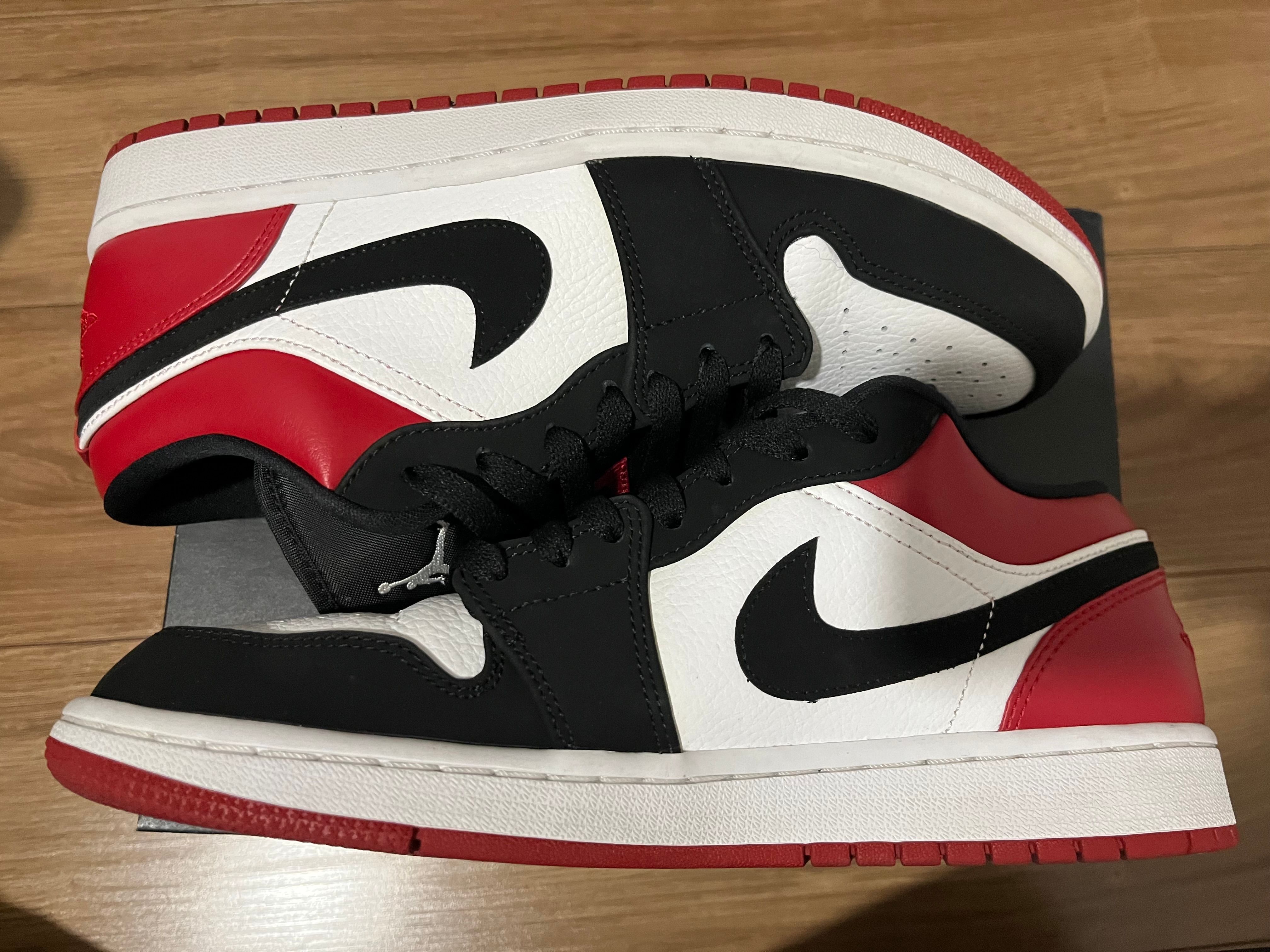 Nike Air Jordan 1 Low "Black Toe"
