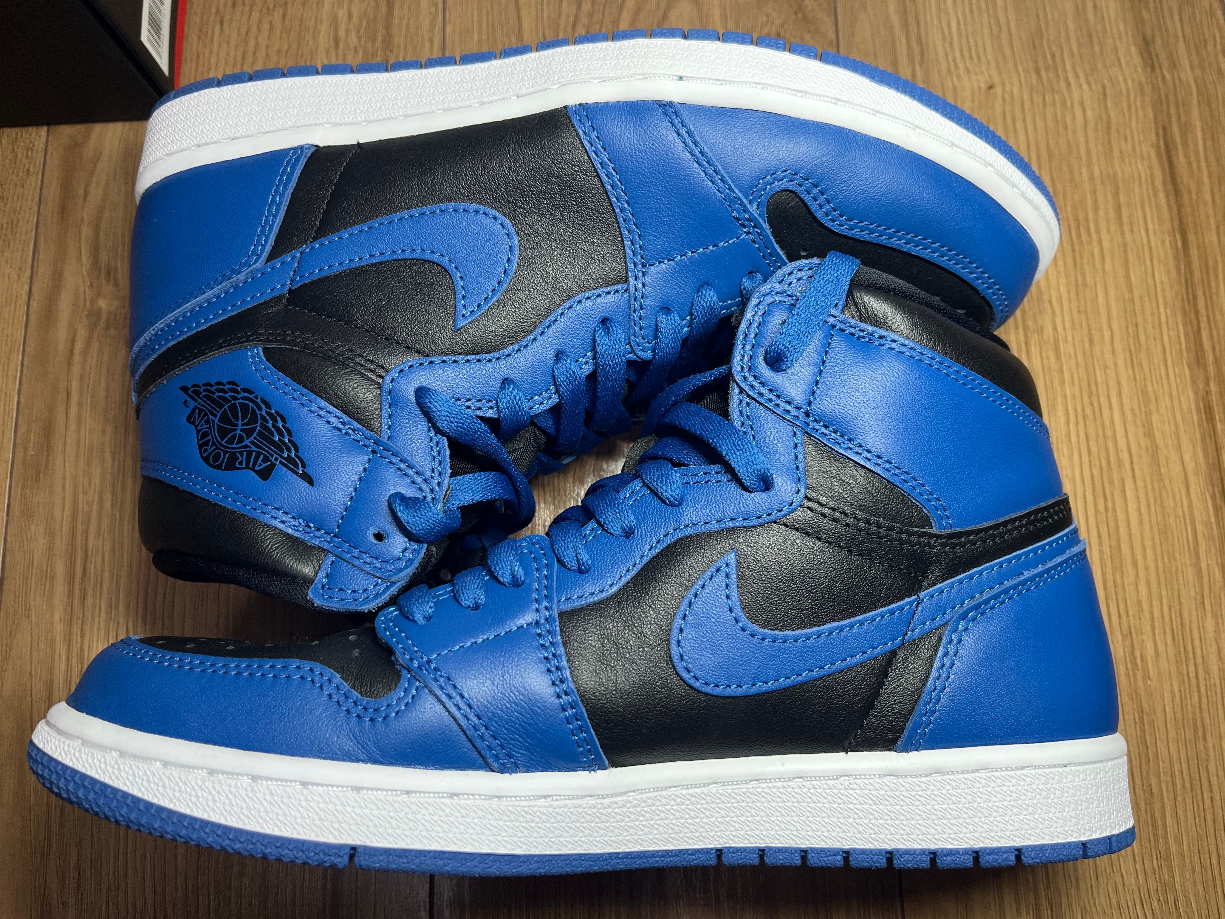 Nike Air Jordan 1 Retro High OG "Dark Marina Blue"